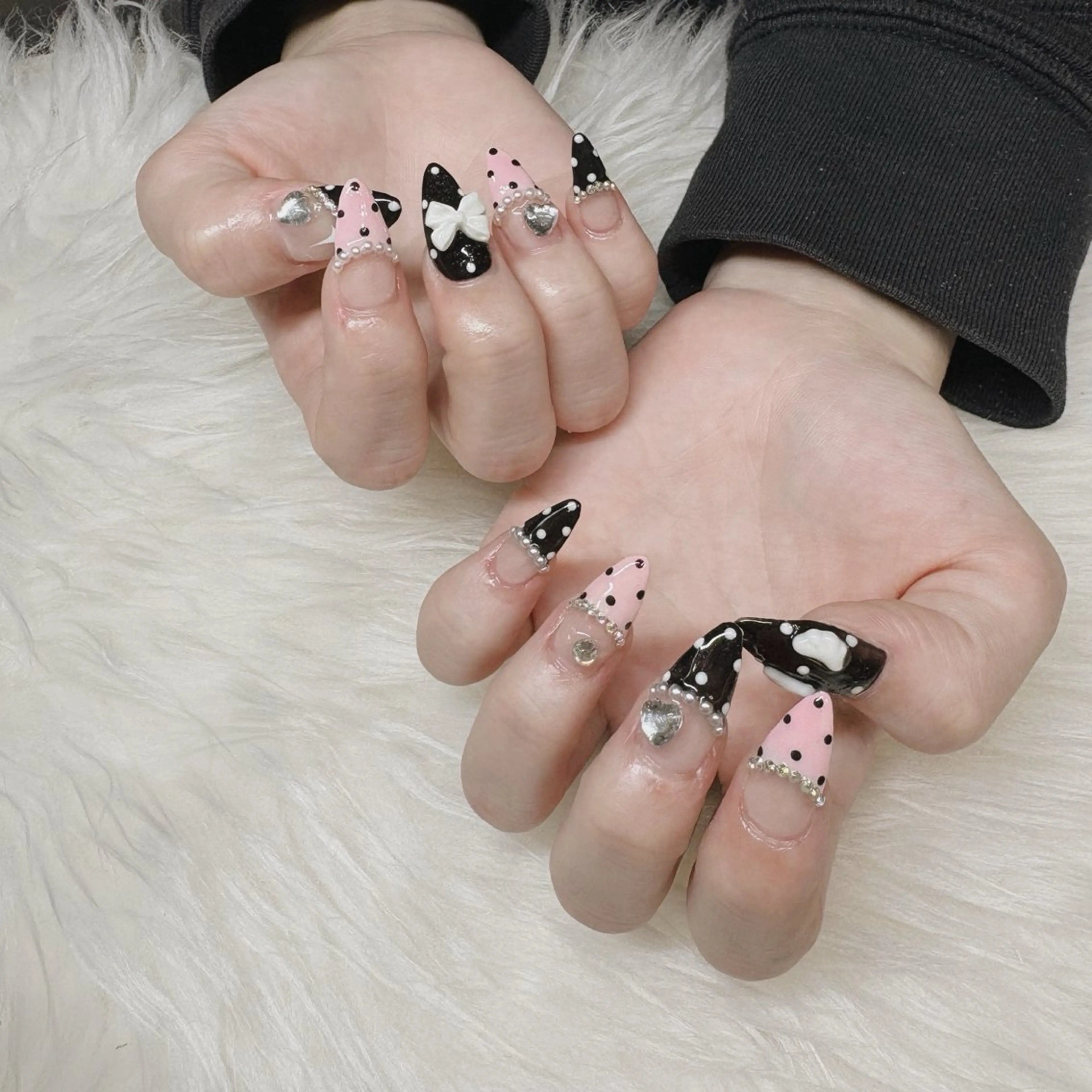 セミロング see love gritterのネイルデザイン