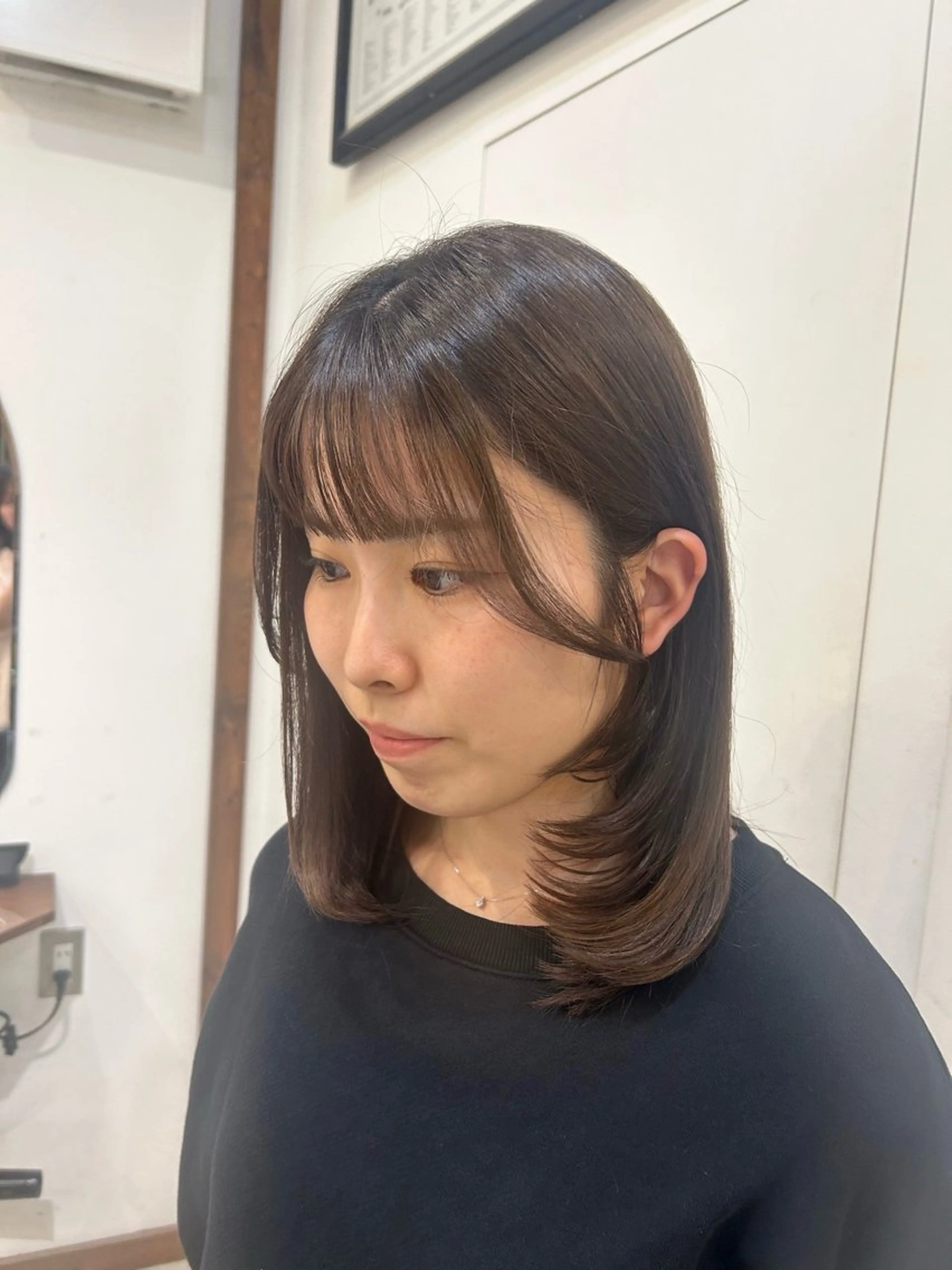 ミディアム カラー グレージュ カット ROUIS/ mioのヘアスタイル