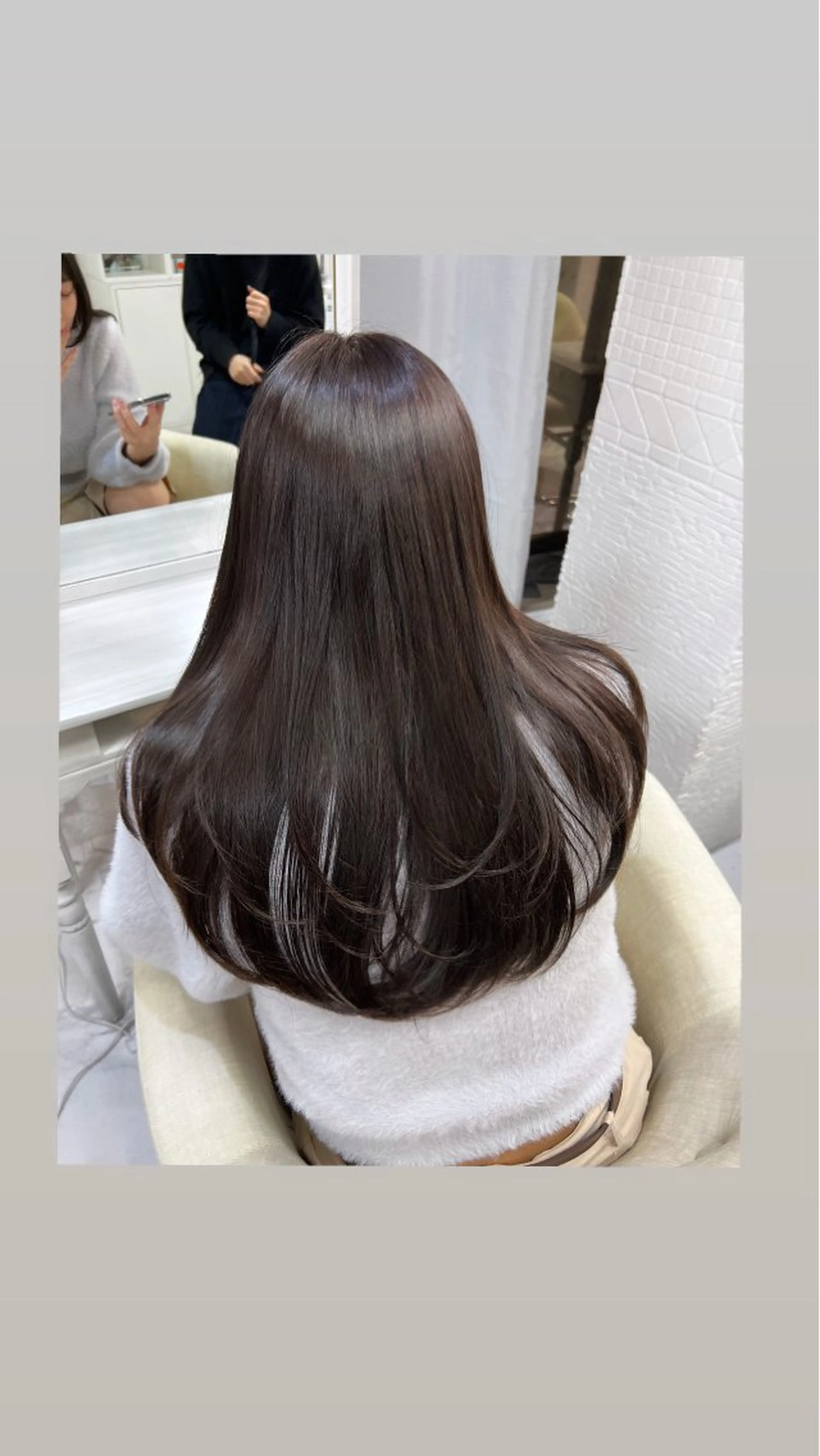 ミディアム カラー グレージュ レイヤーカット KON.原宿所属・籠倉 蓮のヘアスタイル