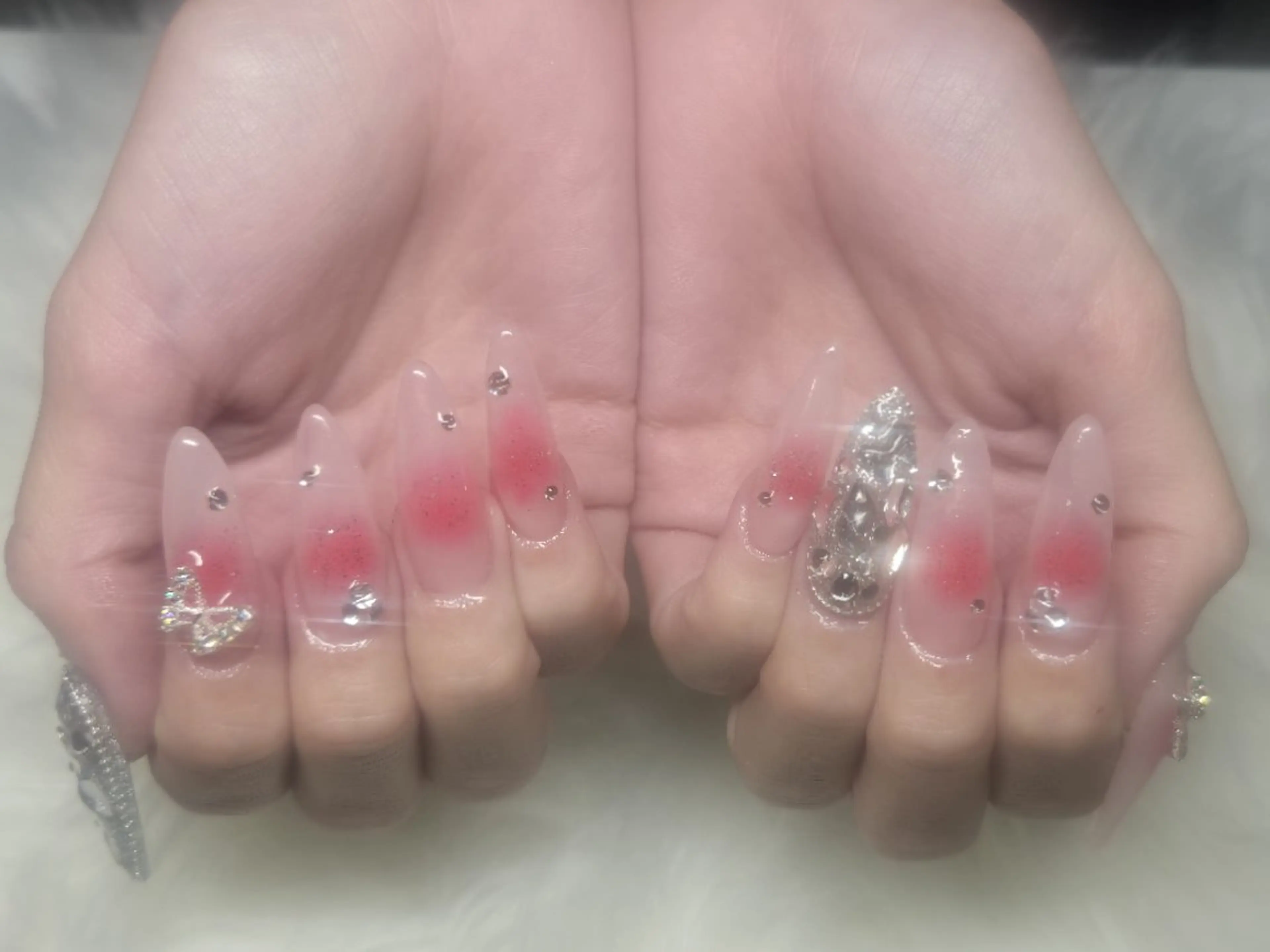 ロング ハンドネイル LILY Salonのネイルデザイン