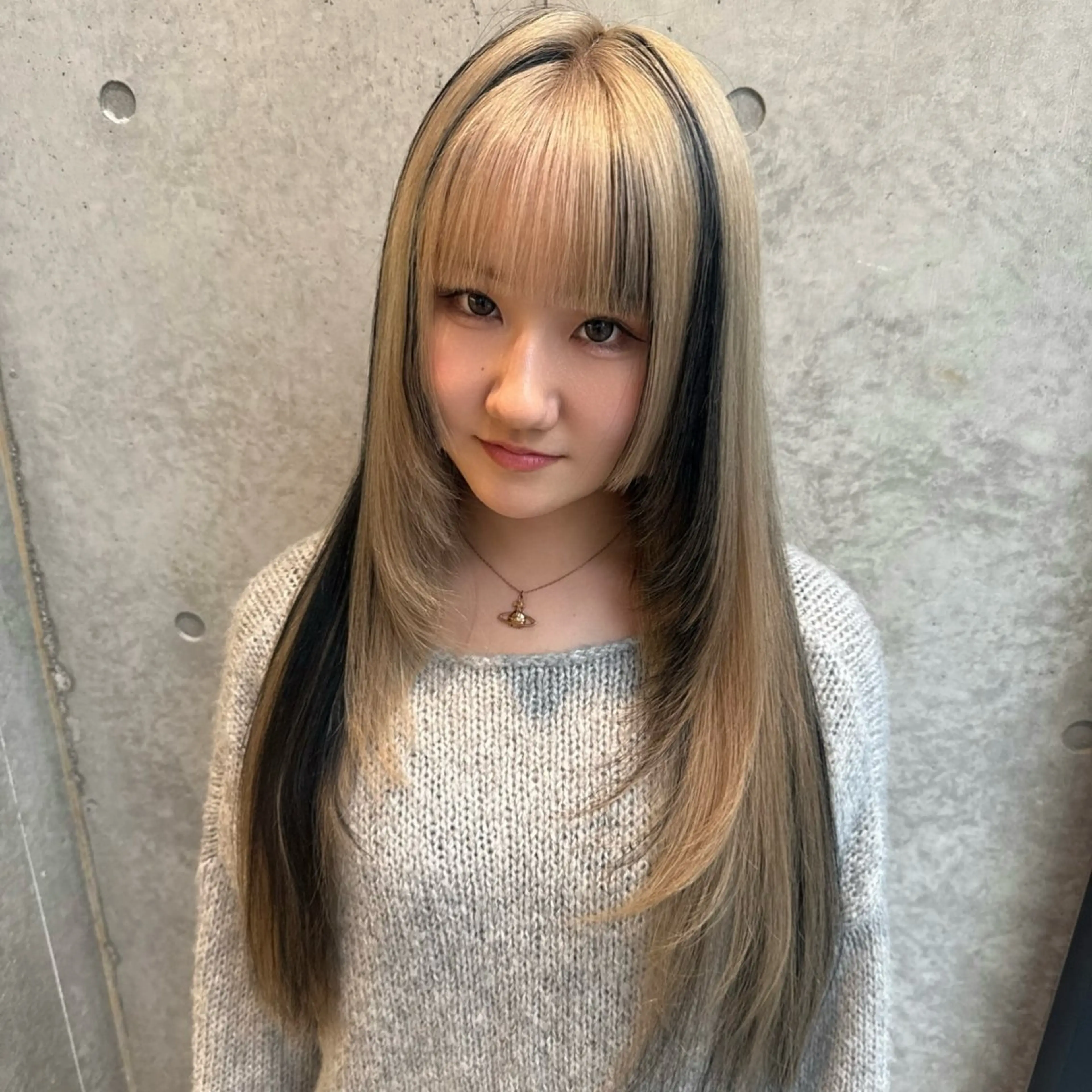 ロング カラー ヘアアレンジ ブリーチ デザインカラー ダブルカラー レイヤーカット カット ヘアカラー トリートメント Mizobe misakiのヘアスタイル