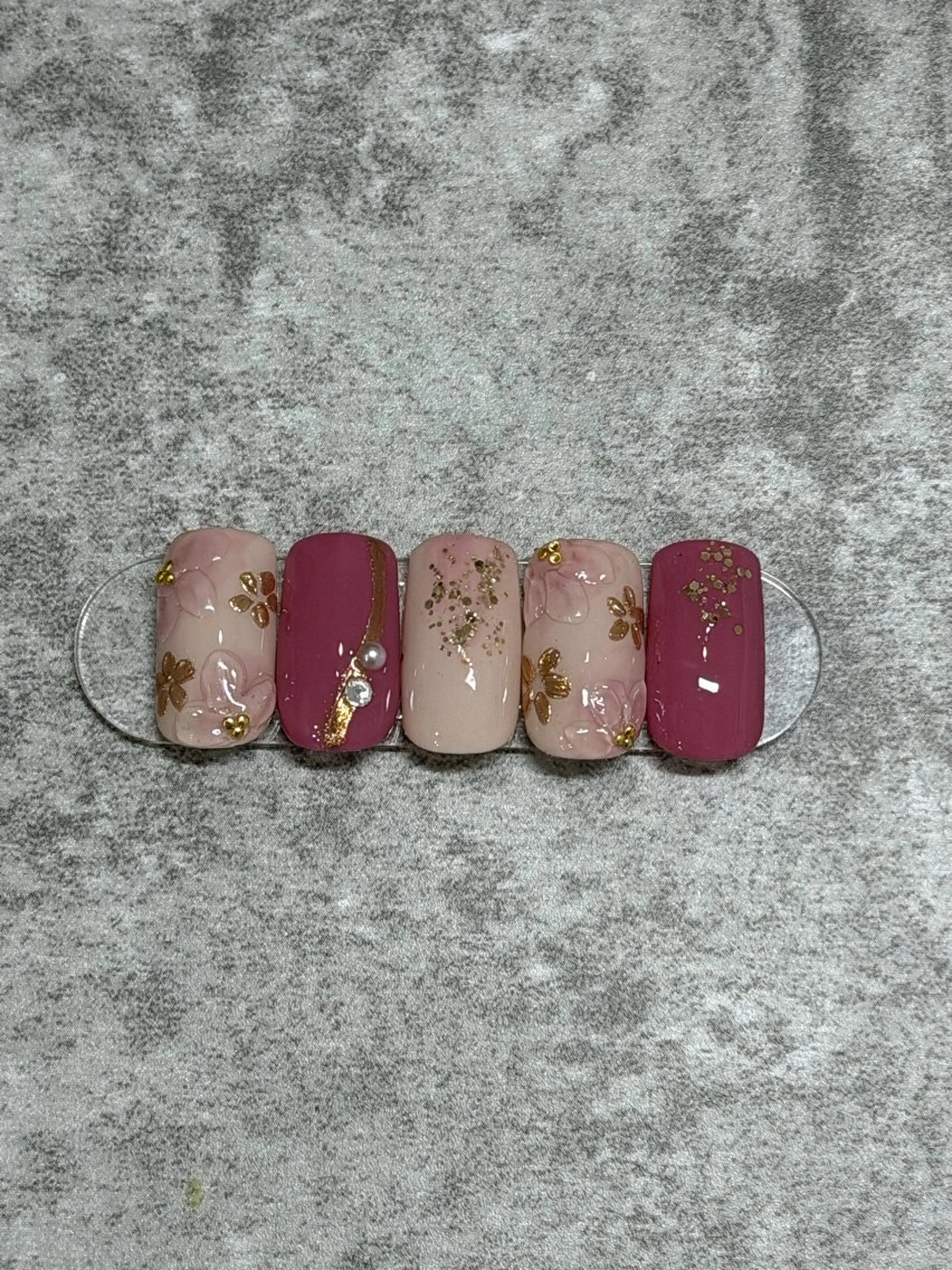 ネイル アートネイル フラワーネイル ラメ(グリッター) ミラーネイル ハンドネイル ハンドケア Souriant Hitomiのネイルデザイン