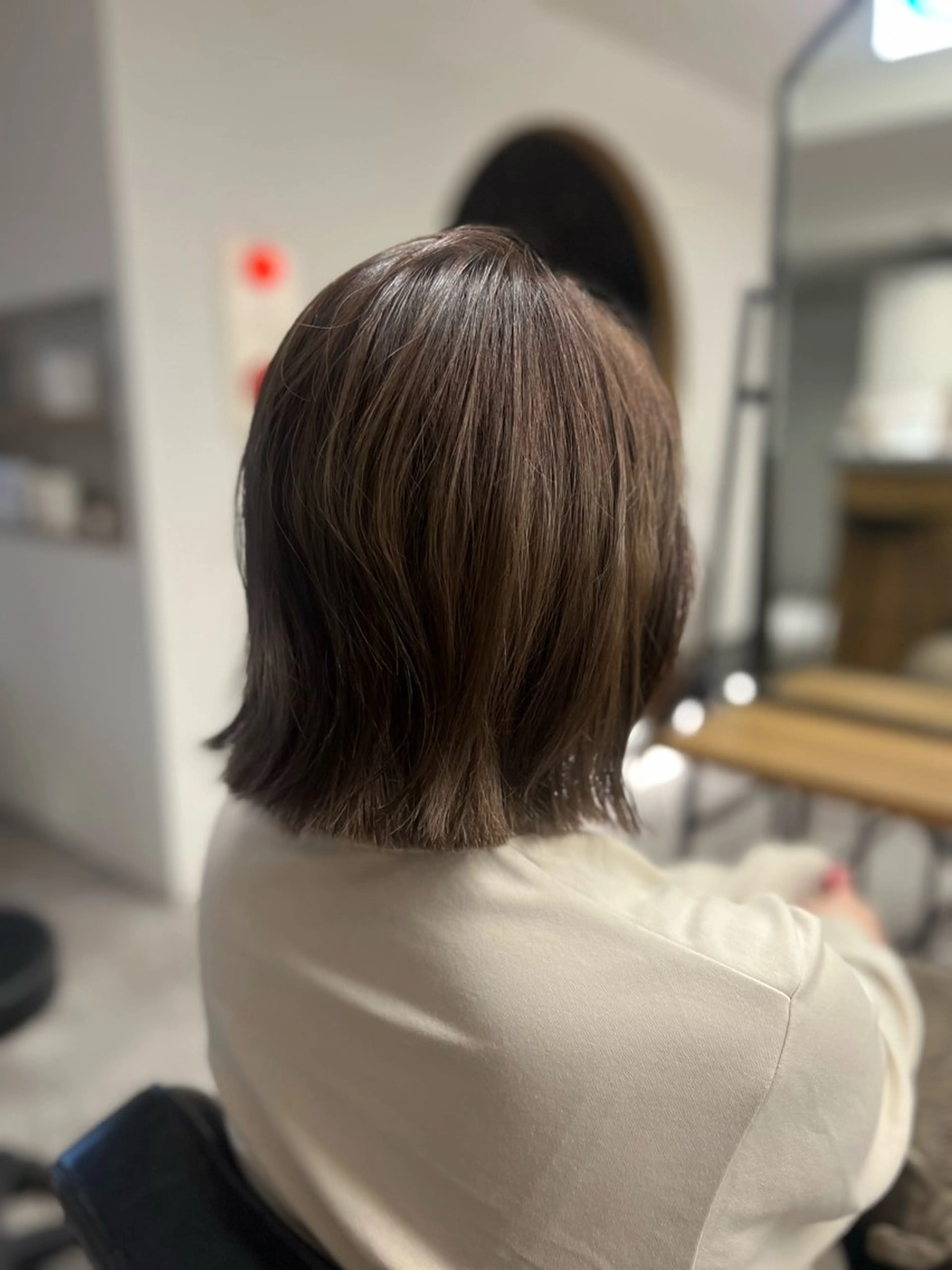 ミディアム 酒井 さおりのヘアスタイル