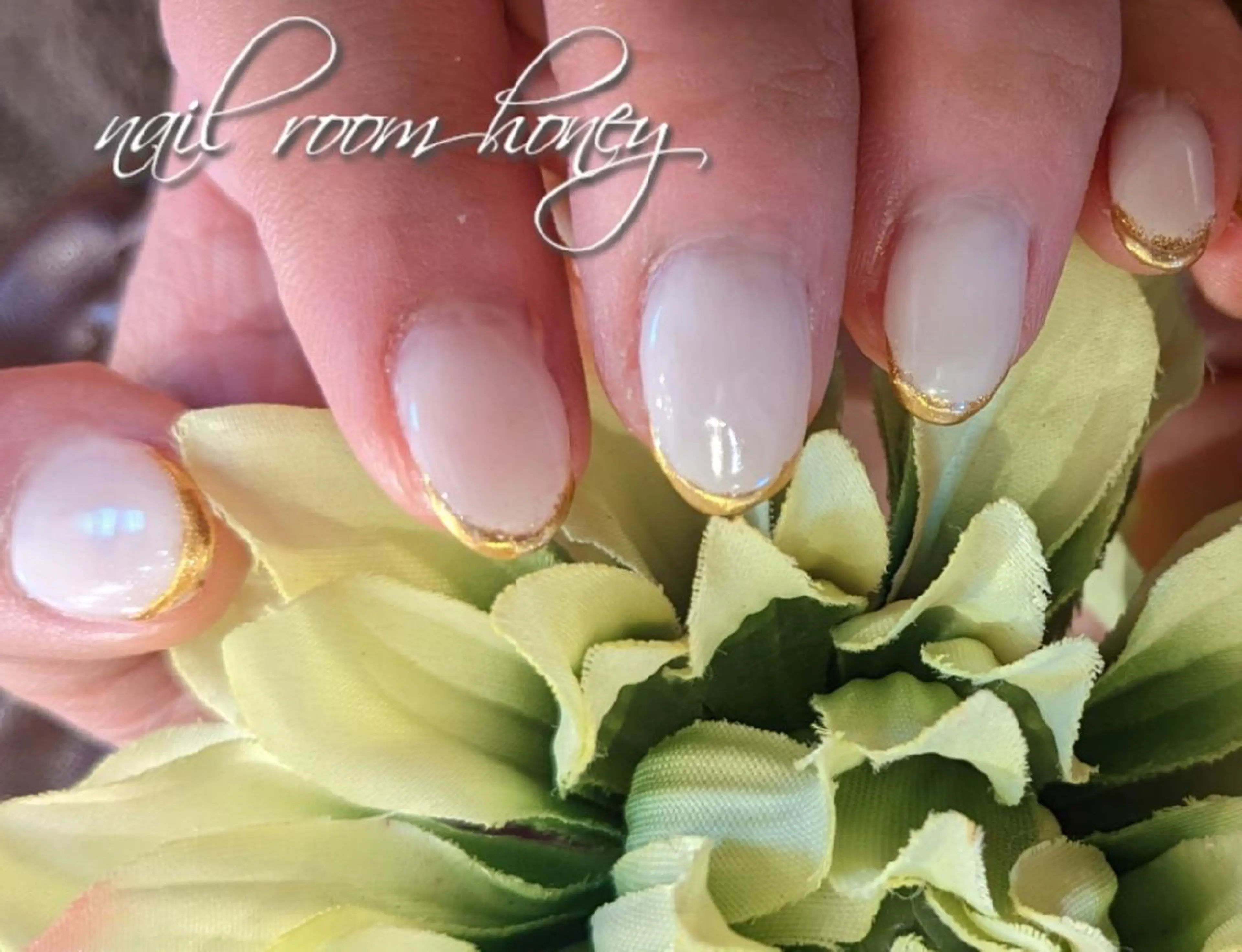 ネイル フレンチネイル ミラーネイル オフィスネイル シンプルネイル ホワイト nail room  honeyのネイルデザイン