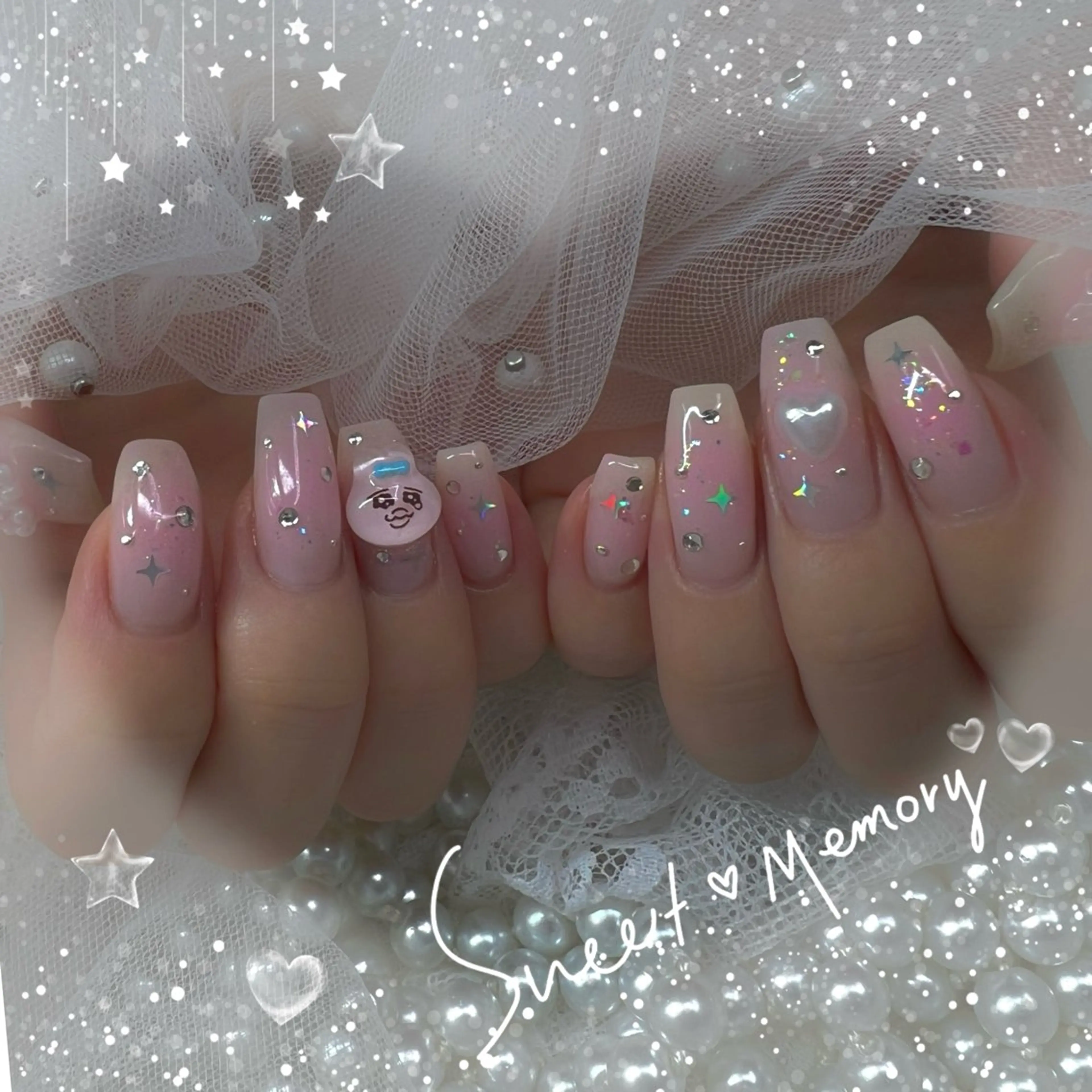 ネイル チークネイル フレンチネイル ガーリー ガラスフレンチ グラデーション ハンドネイル ハンドケア Chill Nailsalonのネイルデザイン