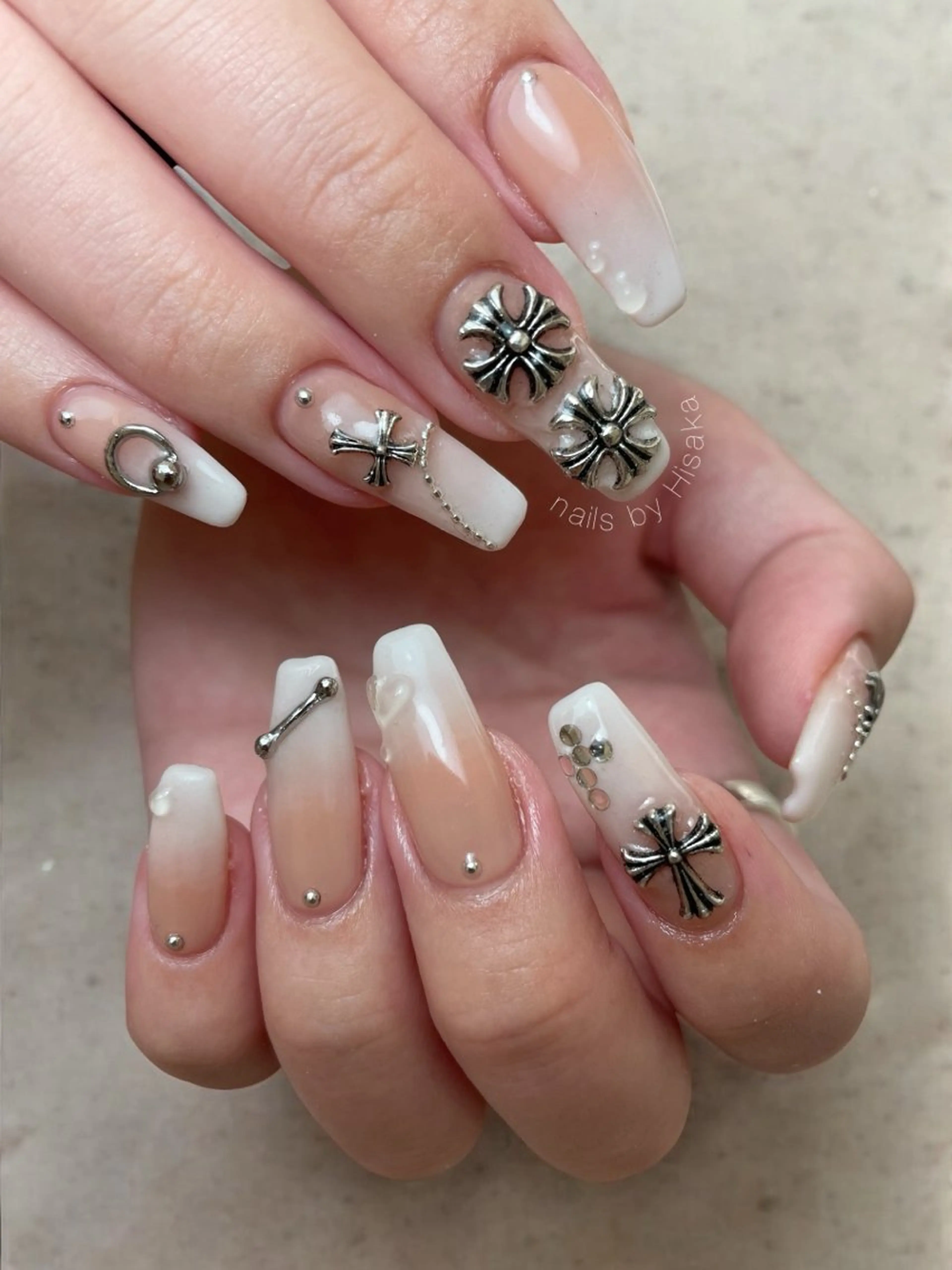 ネイル ハンドネイル Hisaka Mikiのネイルデザイン