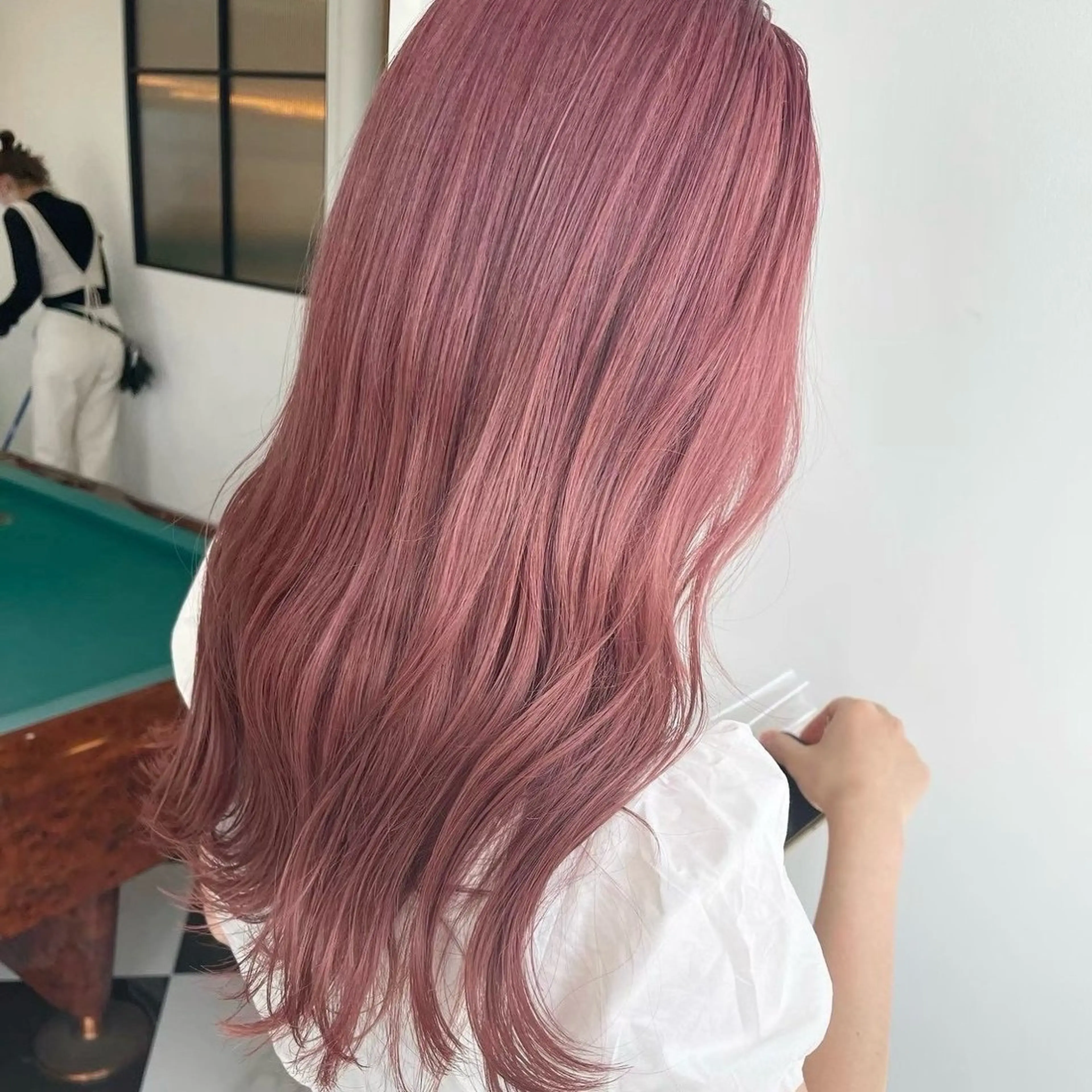 ロング カラー ヘアアレンジ ピンクカラー ヘアカラー トリートメント 似合わせハイトーン 🩰/渡邉日向🕊のヘアスタイル