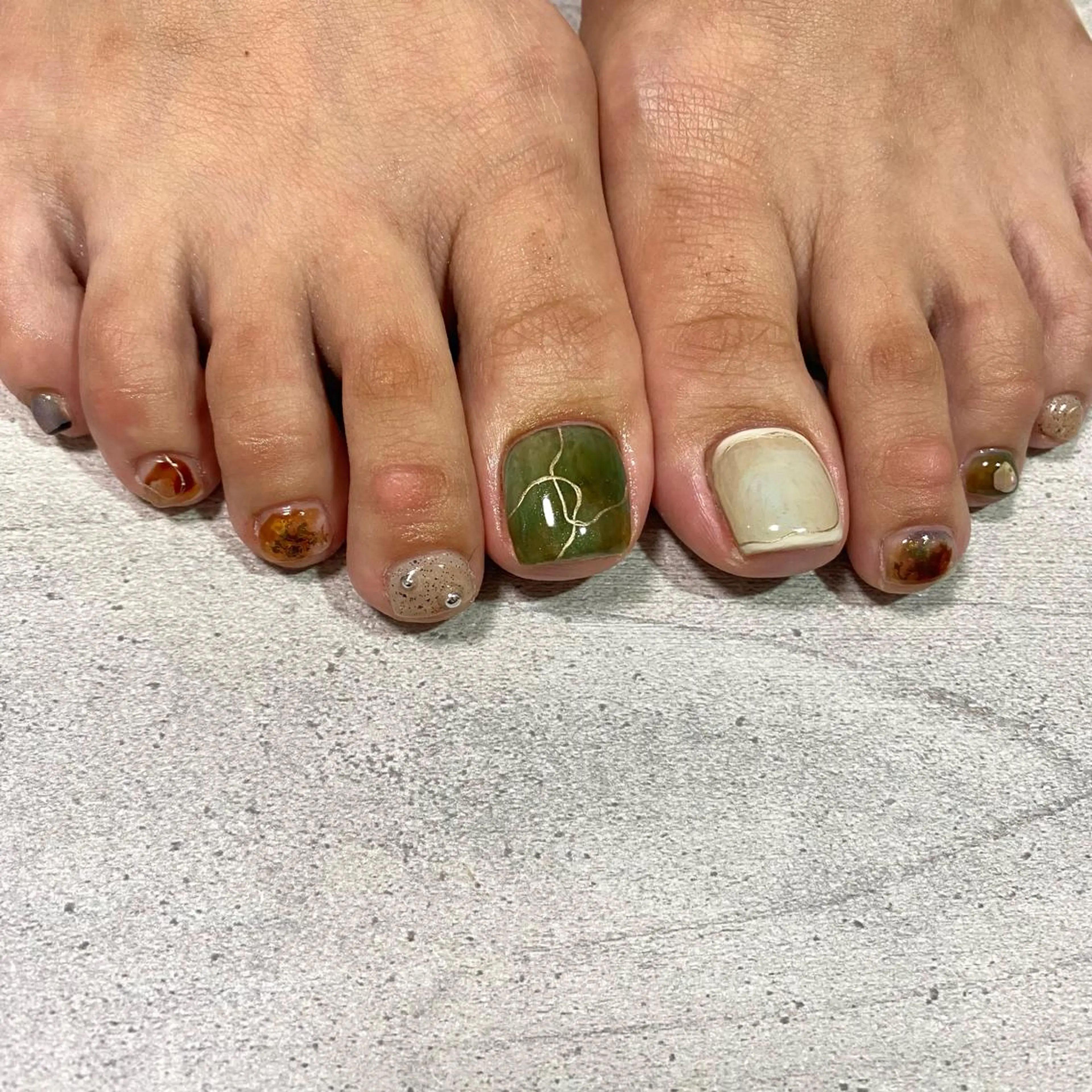 ショート カラー パーマ ヘアアレンジ メンズ キッズ ネイル マツエク・マツパ アイブロウ フットネイル フットネイル 今福鶴見ネイル 8(ｴｲﾄ)のネイルデザイン