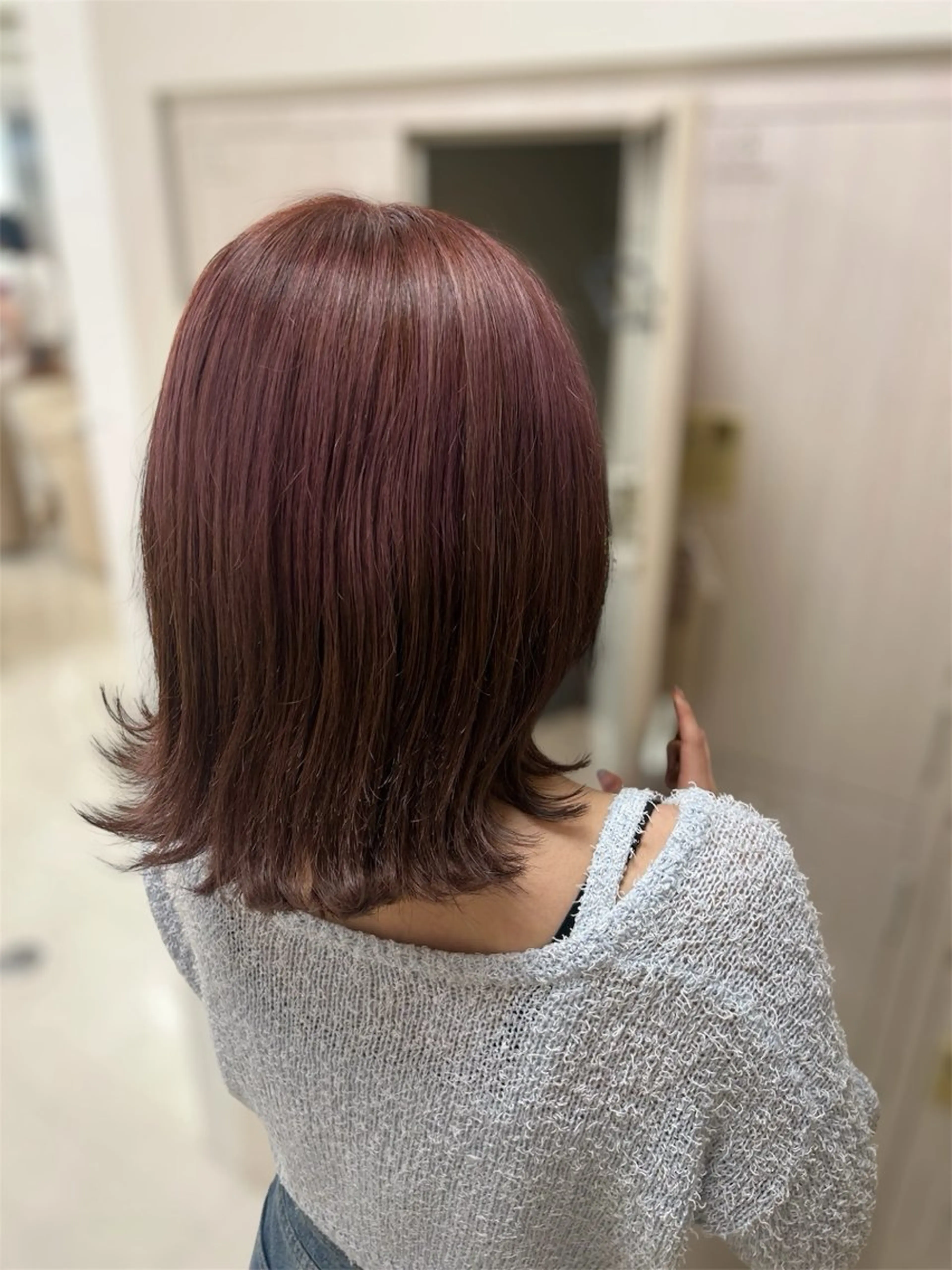 ミディアム ヘアカラー トリートメント ヘアセット ベージュ/つや髪/ レイヤー／ゆいなのヘアスタイル