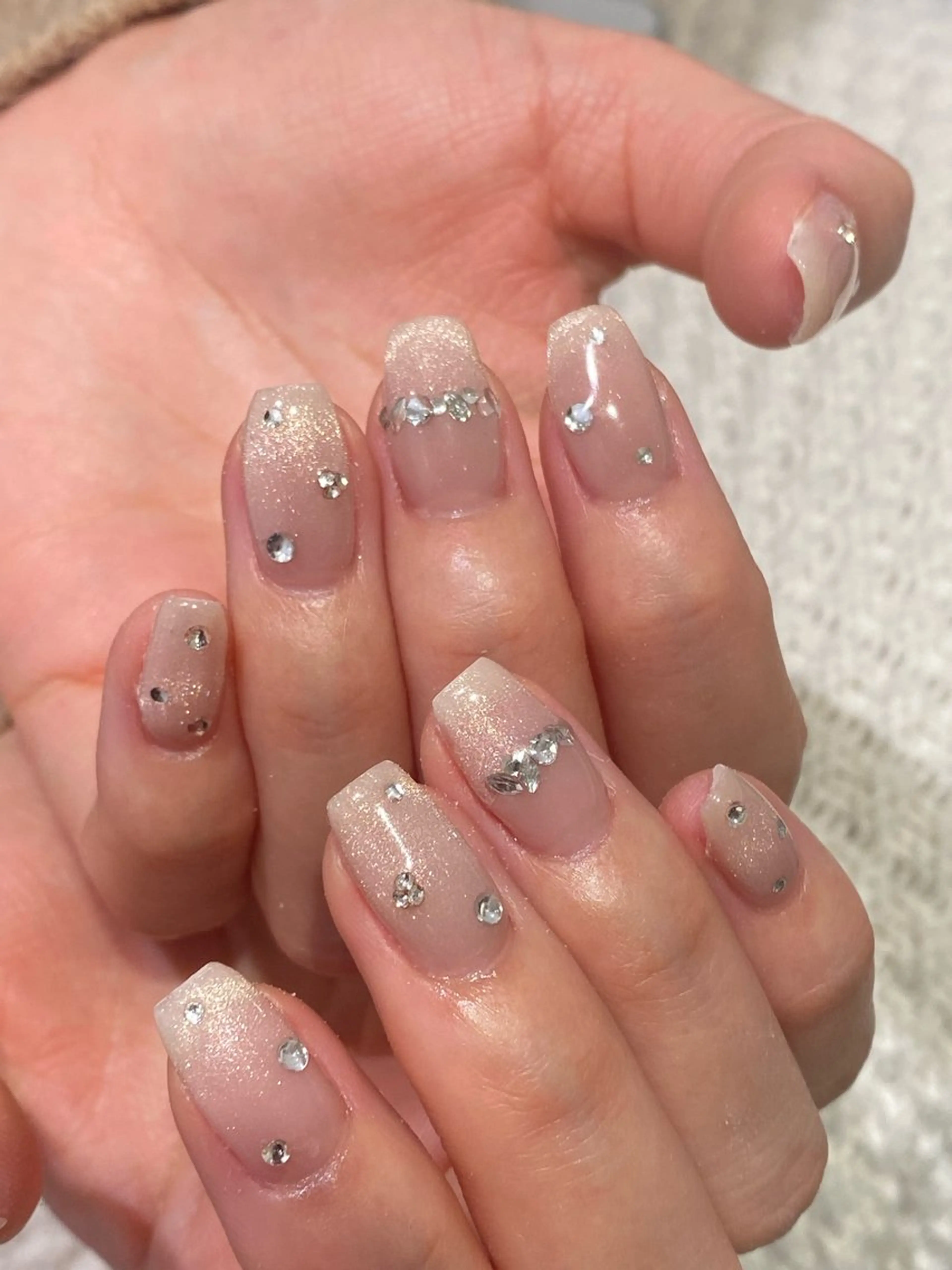 ネイル ハンドネイル AVANCE. 小西 香奈琉のネイルデザイン