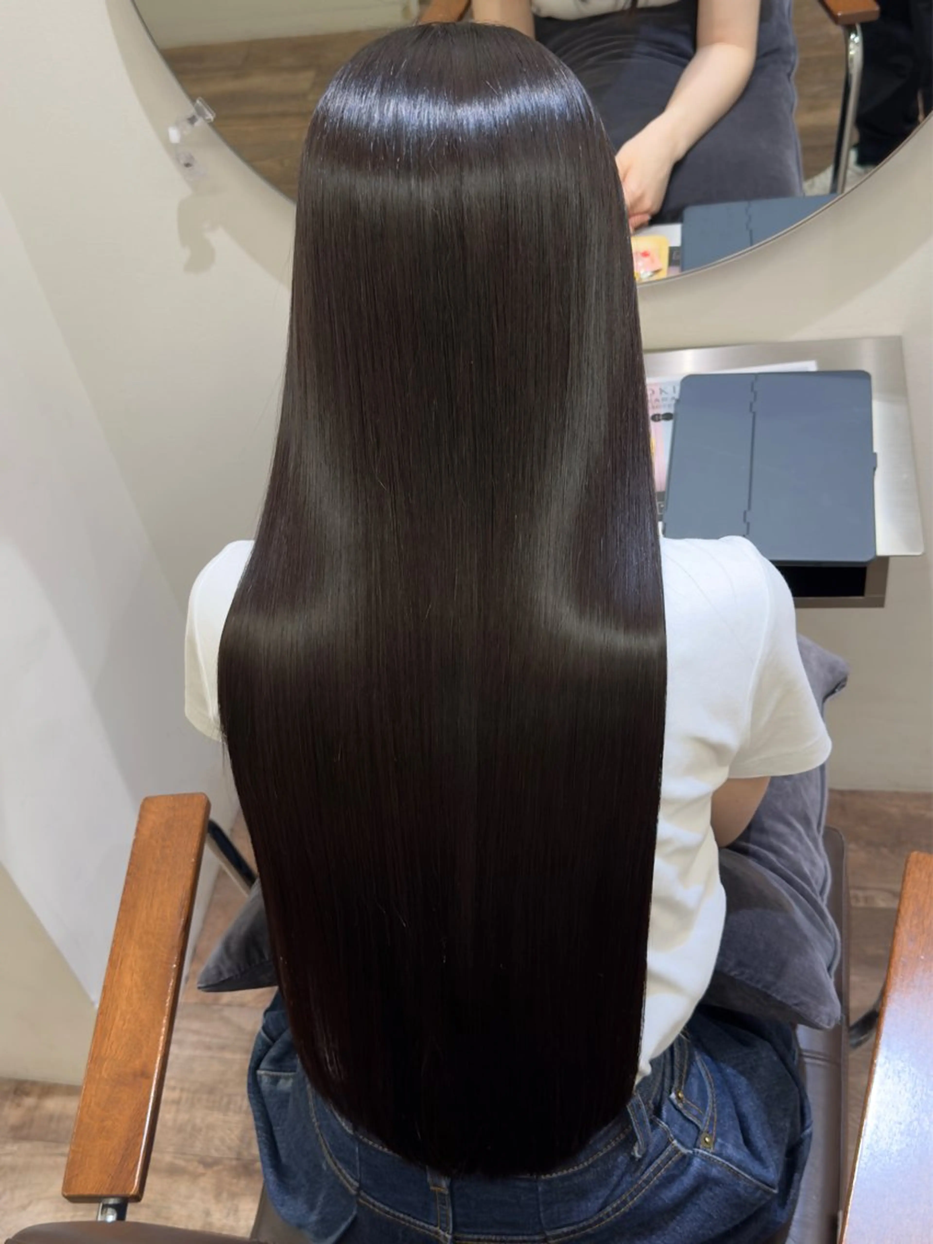 ロング 顔周りカット 髪質改善 塩貝 幸音のヘアスタイル