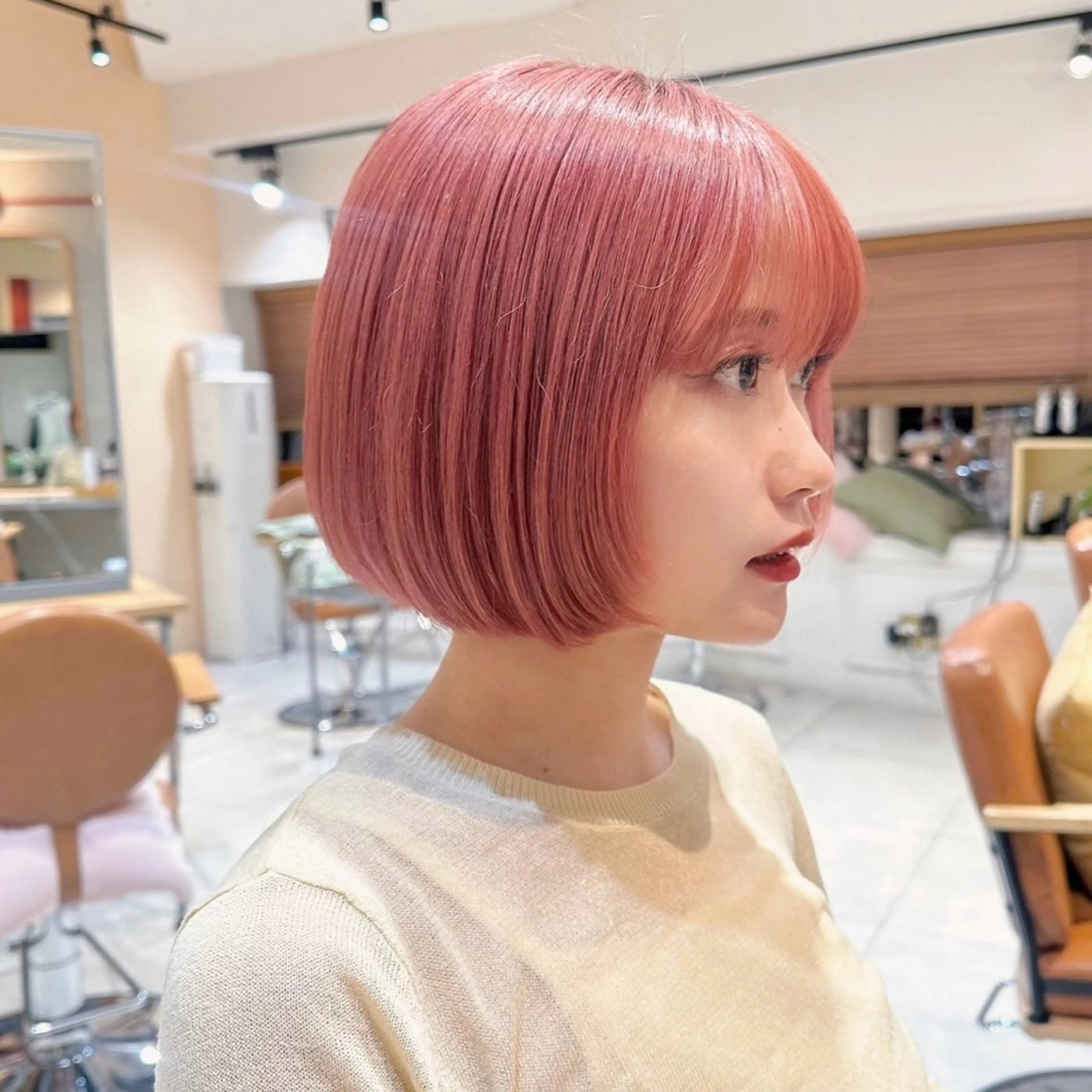 【🩷ブリーチ1回で叶う透明感🩷】ピンクベージュ＋補修トリートメント🫧の写真