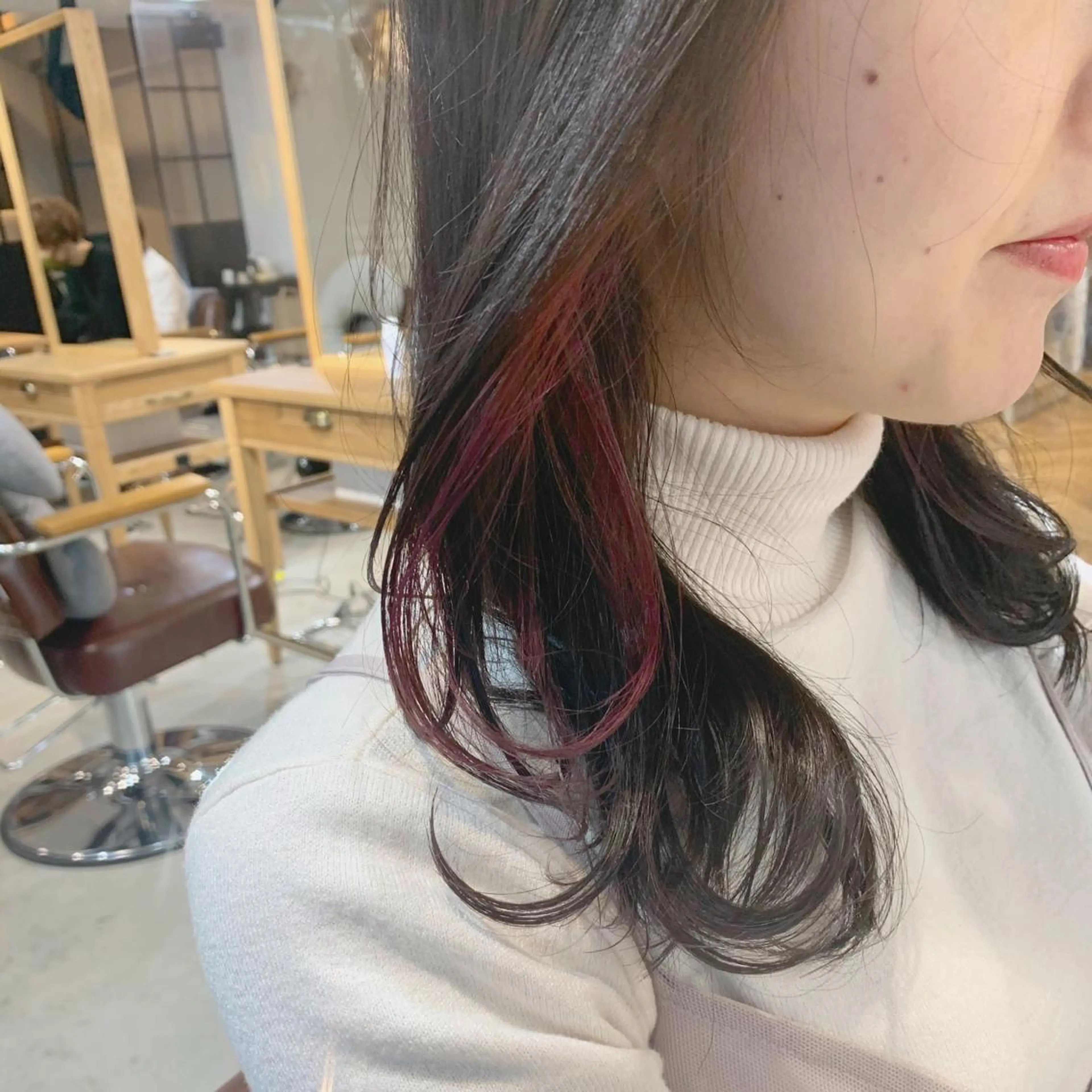 ミディアム 鈴木 梓のヘアスタイル