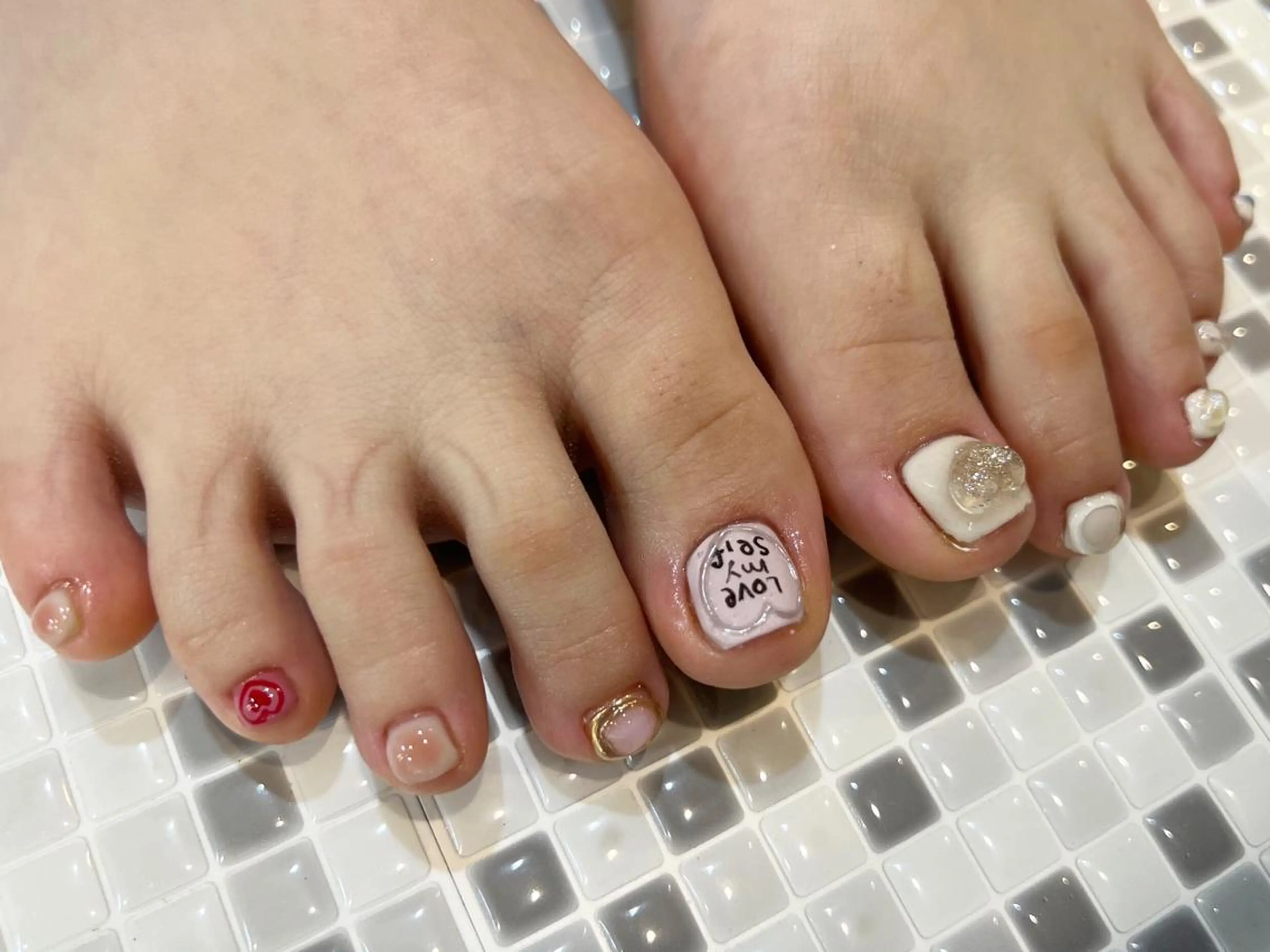 ネイル フットネイル nailist yuiのネイルデザイン