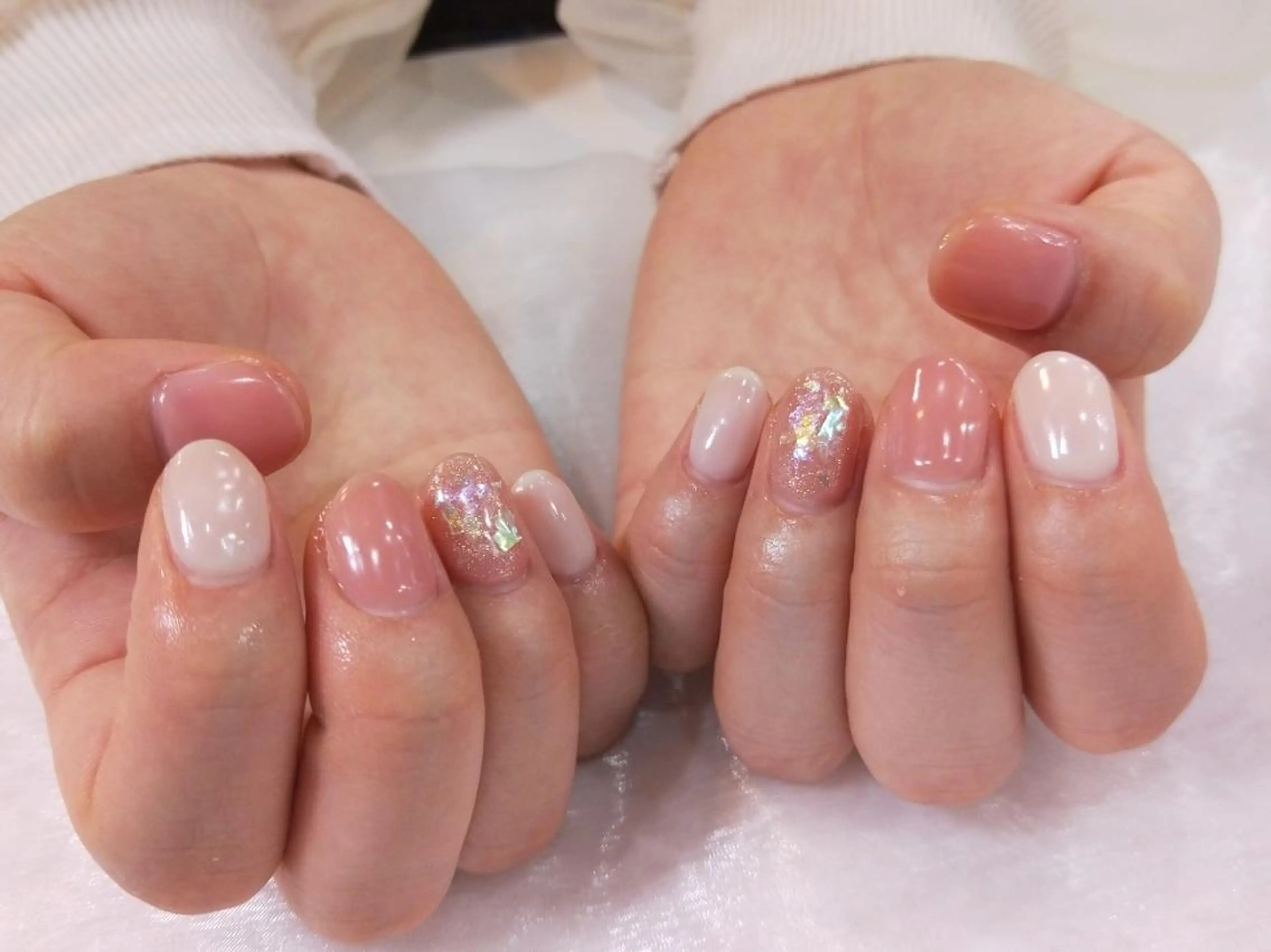 ネイル ハンドネイル ハンドケア R'well所属・はばすみれ🎀ﾈｲﾙ 光ﾌｪｲｼｬﾙ ﾍｱのネイルデザイン