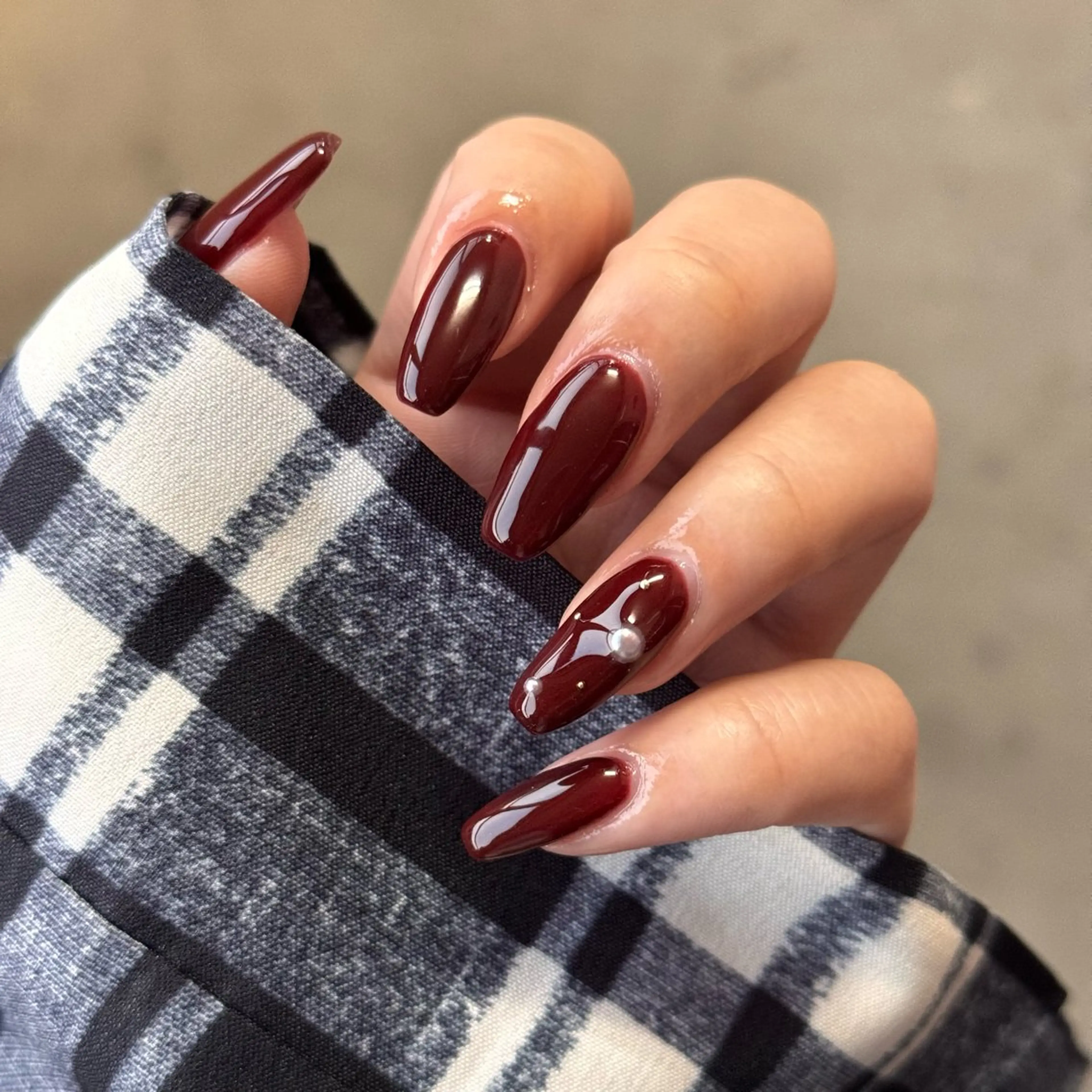 ネイル ボルドー ワンカラーネイル ハンドネイル ハンドケア Luca Nail 🌼yu-kaのネイルデザイン