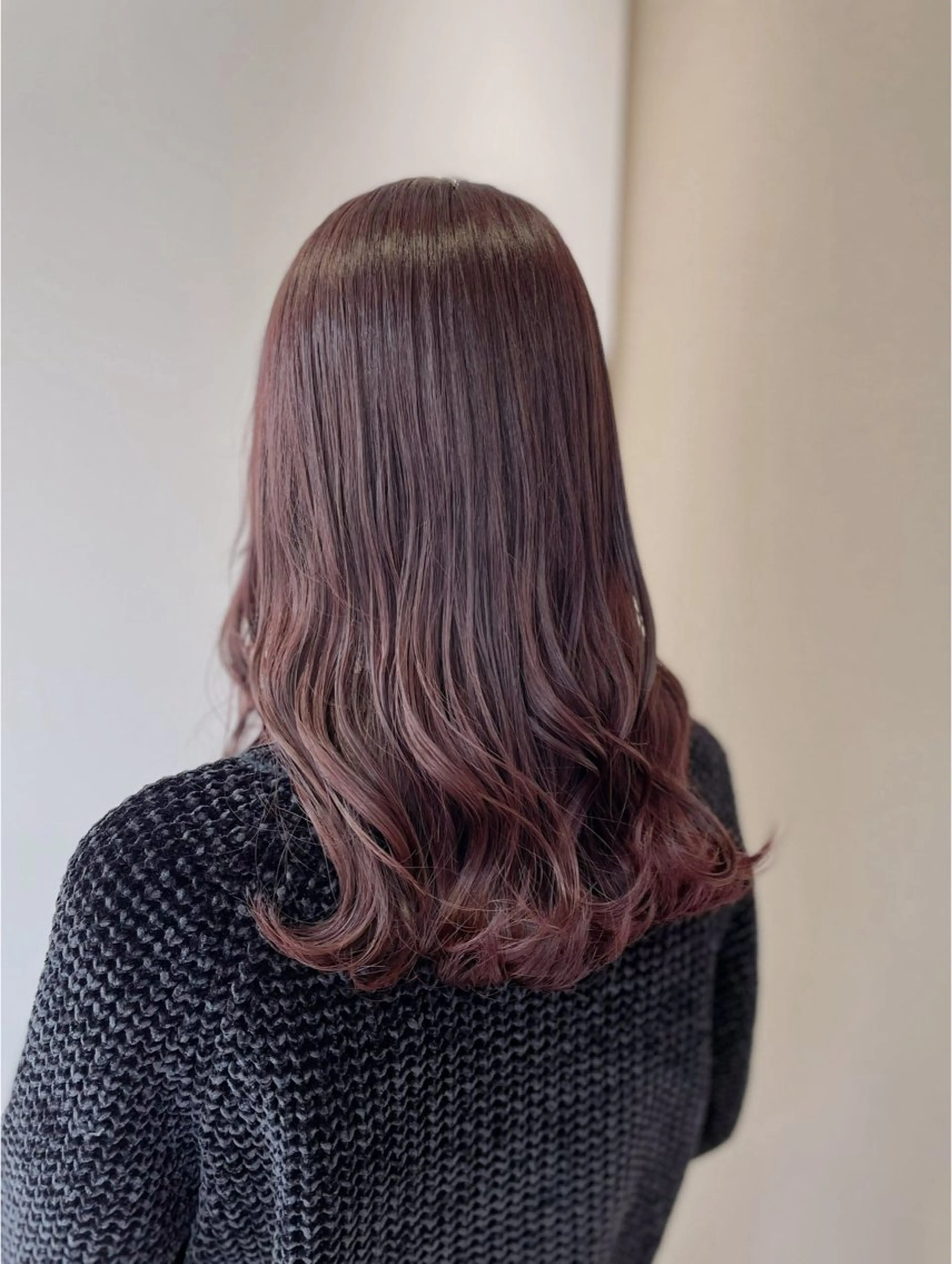 セミロング カラー 佐々木 美帆のヘアスタイル