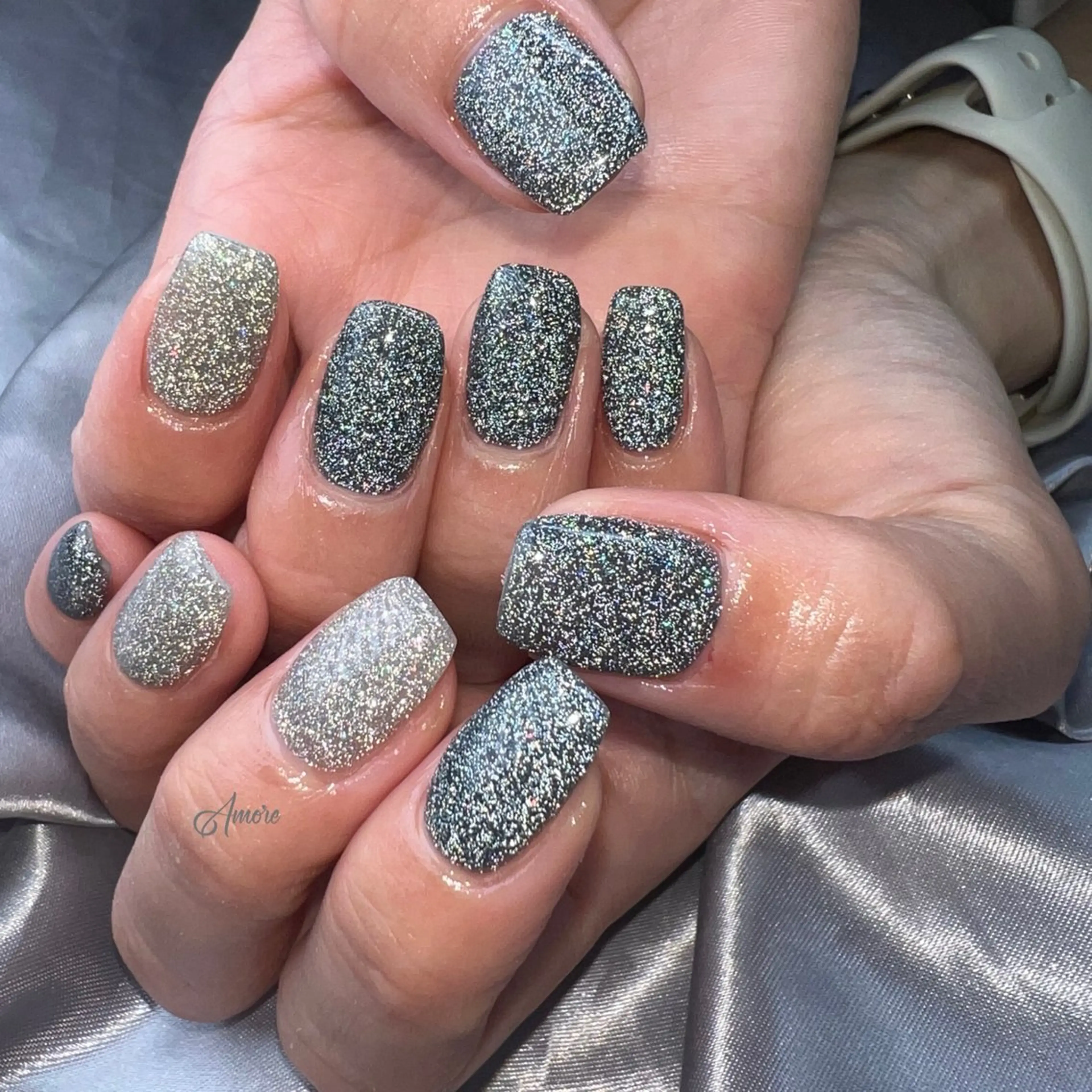 ネイル ジェルネイル キラキラネイル 韓国ネイル パラジェル 冬ネイル You kyehwaのネイルデザイン