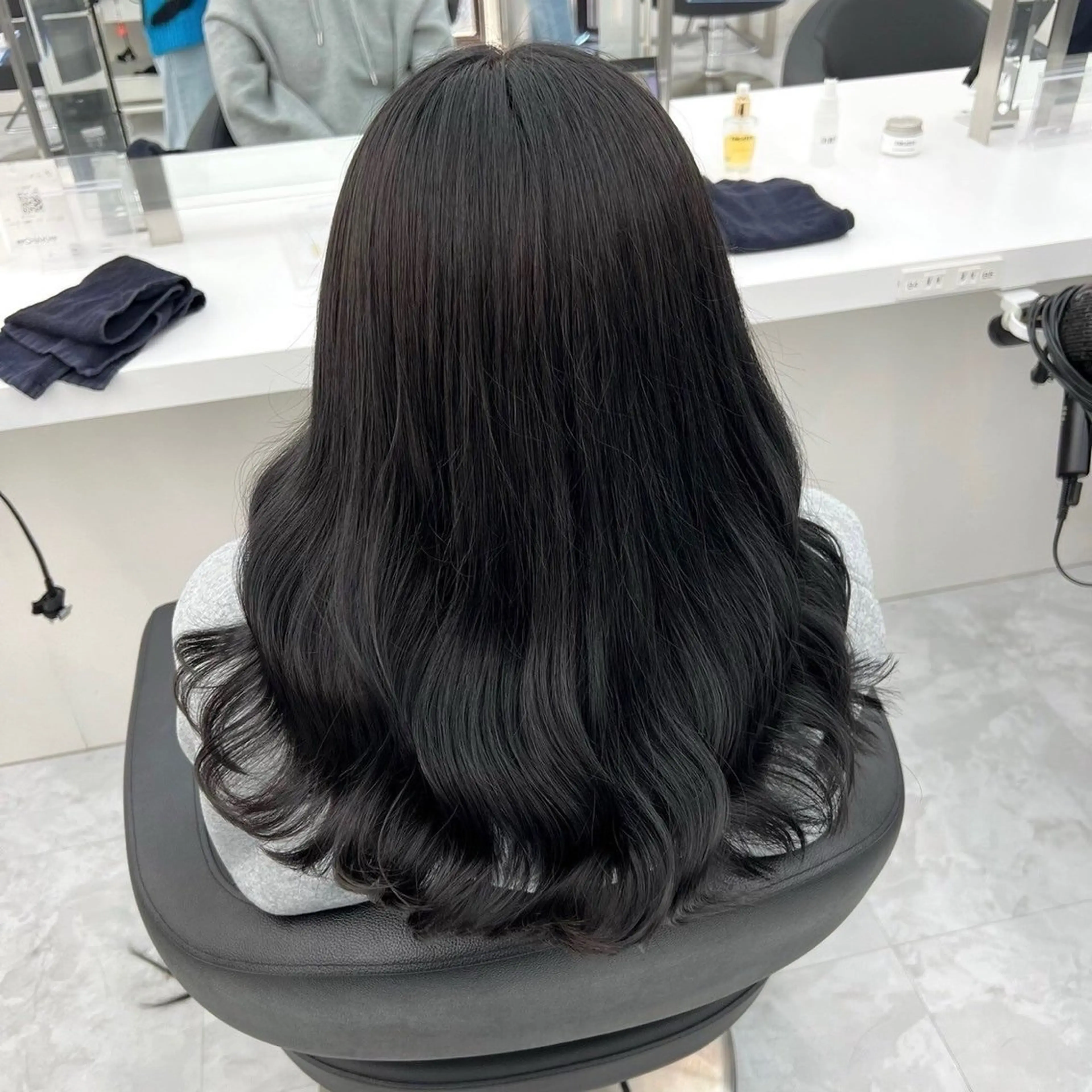 ロング カラー ヘアアレンジ ヘアカラー 🎀RIN🎀 就活🩶暗髪カラーのヘアスタイル