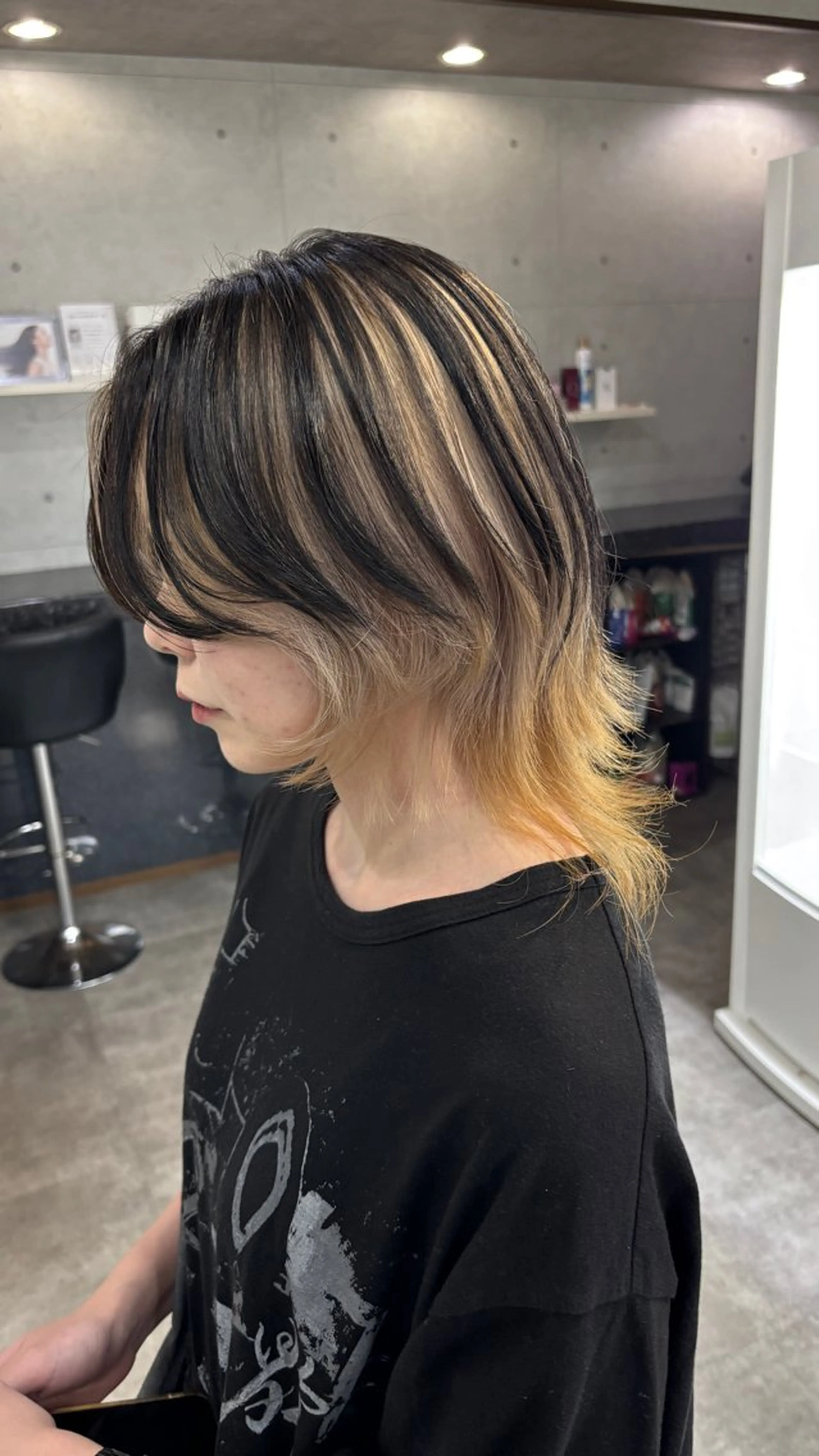 ミディアム ボブ くびれヘア くせ毛 髪質改善 切りっぱなしロブ カット ヘアカラー トリートメント REVE美容室 REVEマツエクのヘアスタイル