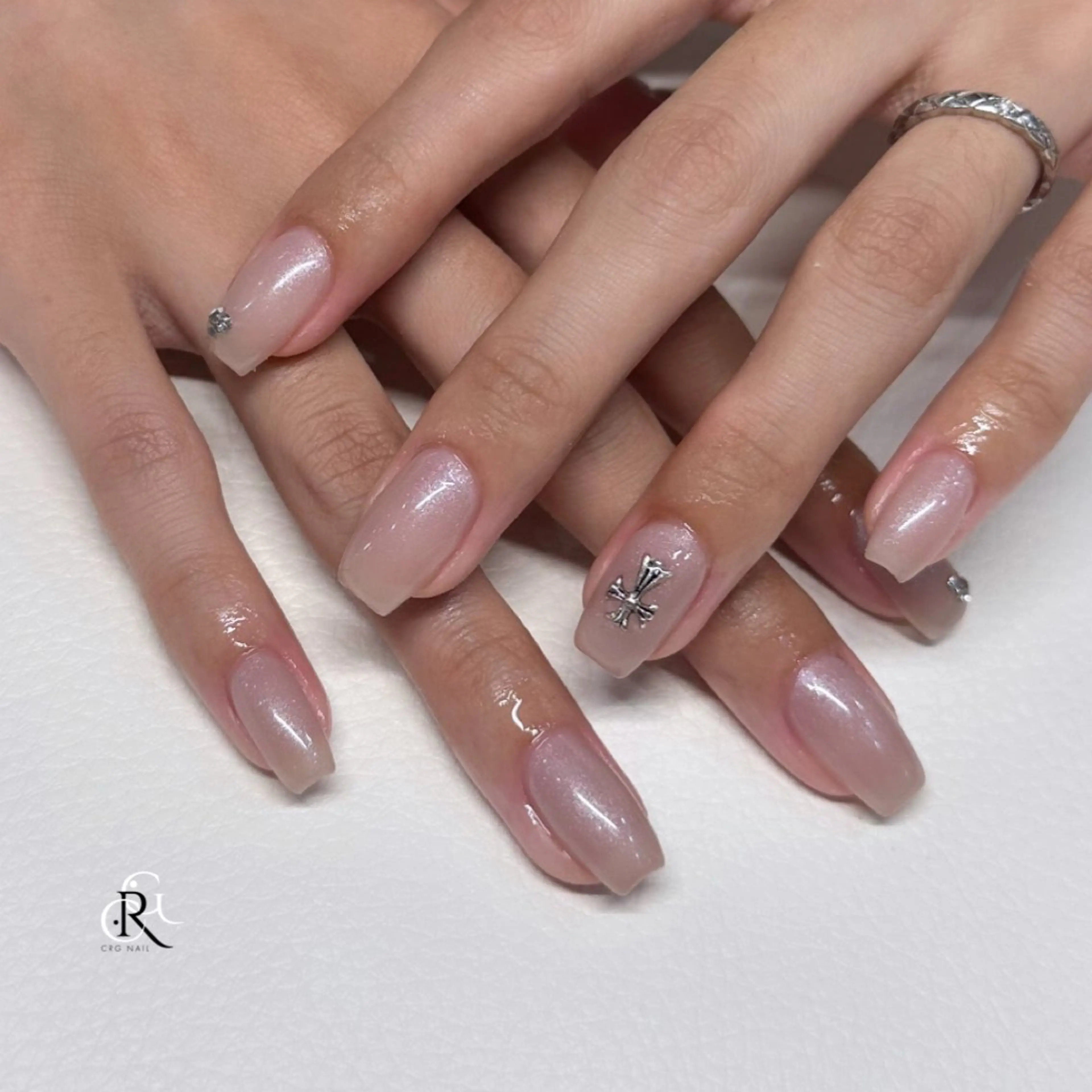 ネイル シンプルネイル ハンドネイル 美フォルム✨ CRG　RURIのネイルデザイン