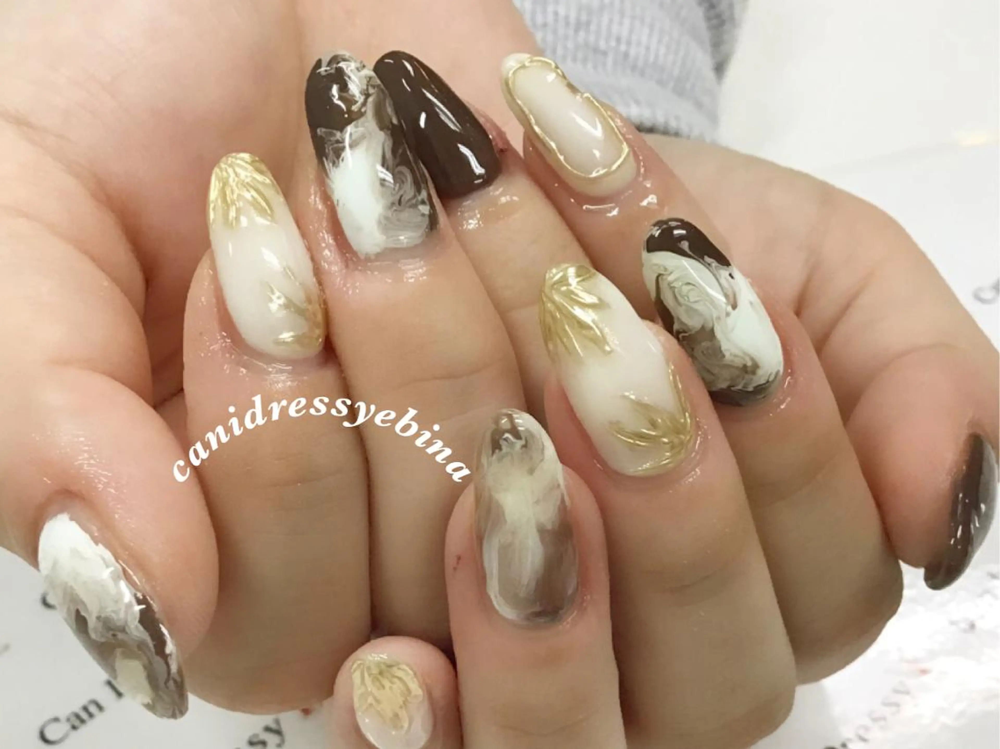 ネイル キャンアイドレッシー 海老名のネイルデザイン