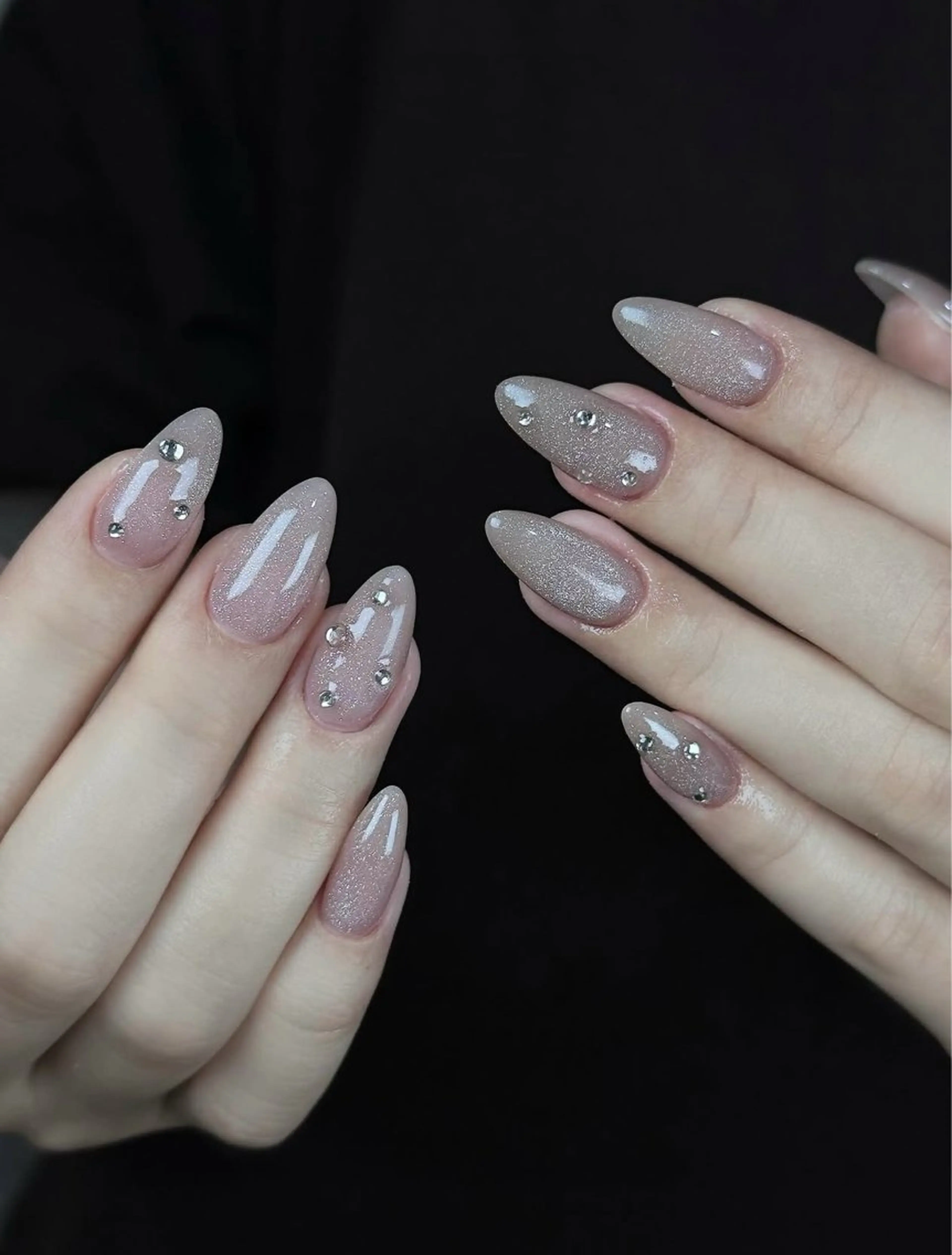 ミディアム 韓国風ヘア ハンドネイル Aila Nail ShinOkuboのネイルデザイン