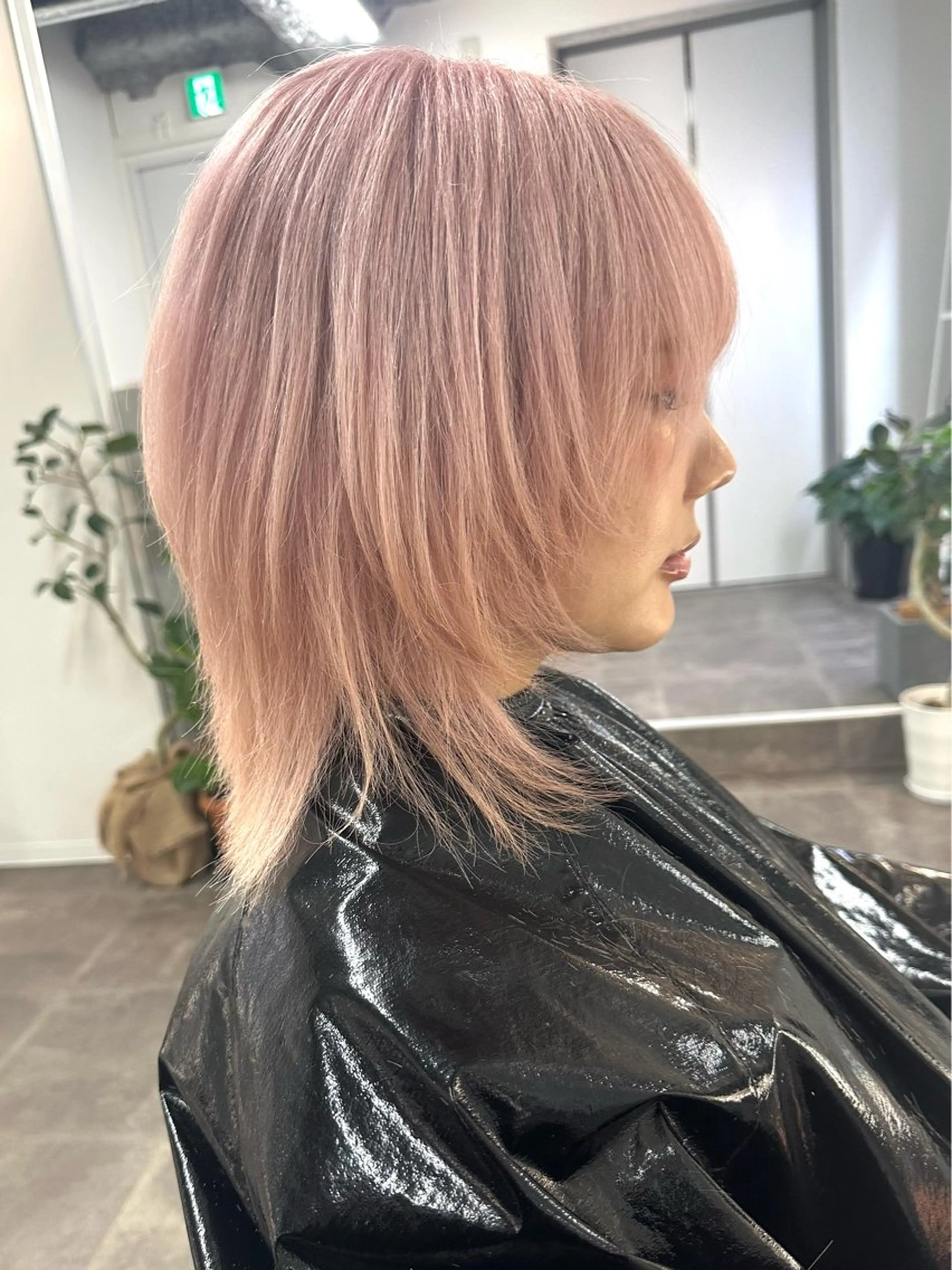 ミディアム カラー ブリーチ ハイトーンカラー ピンクカラー ヘアカラー トリートメント レイヤー/ウルフ ハイトーンhiroのヘアスタイル