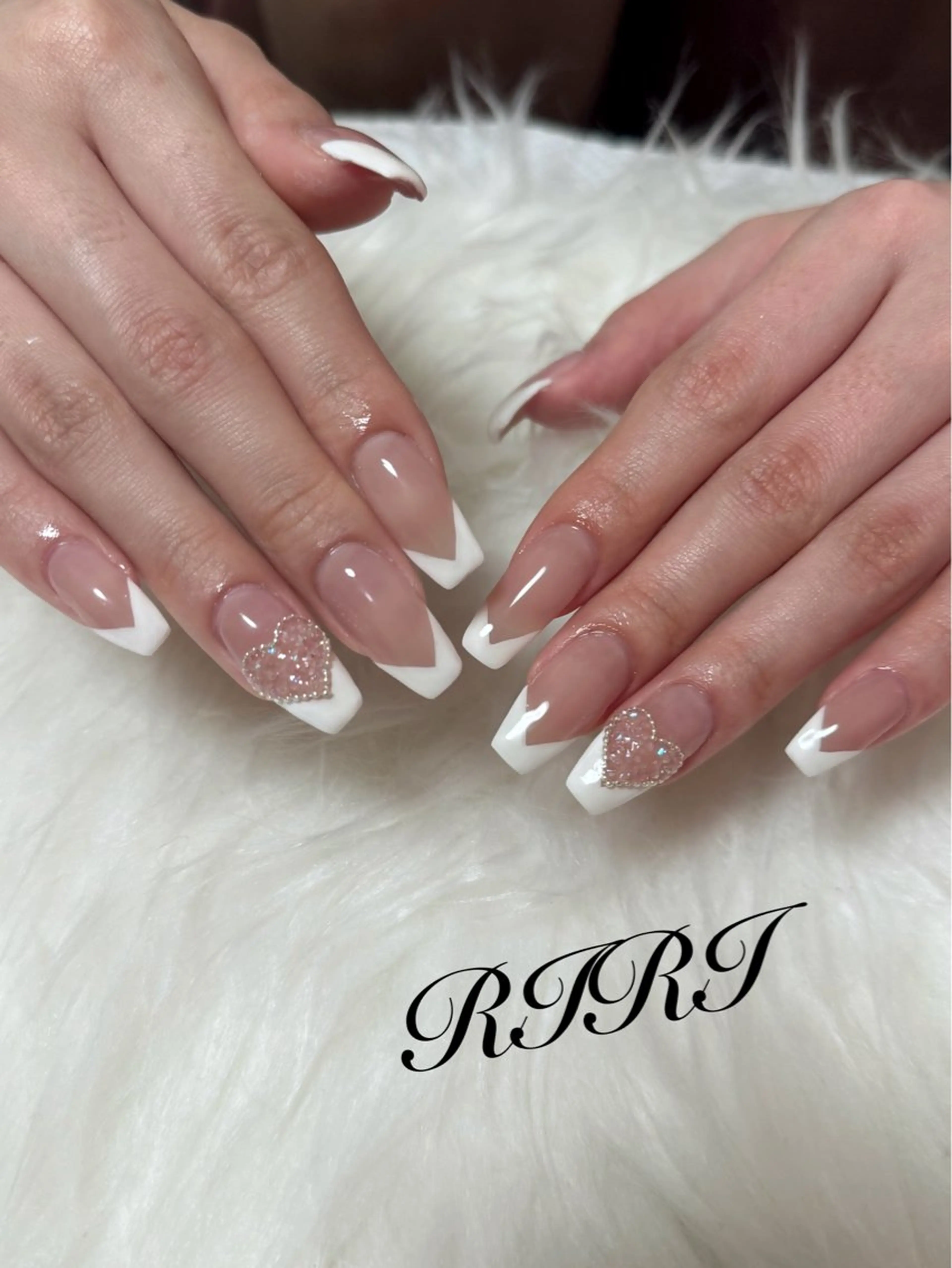 ネイル フレンチネイル ジェルネイル ハート キラキラネイル ショートネイル ハンドネイル riri オーナーのネイルデザイン