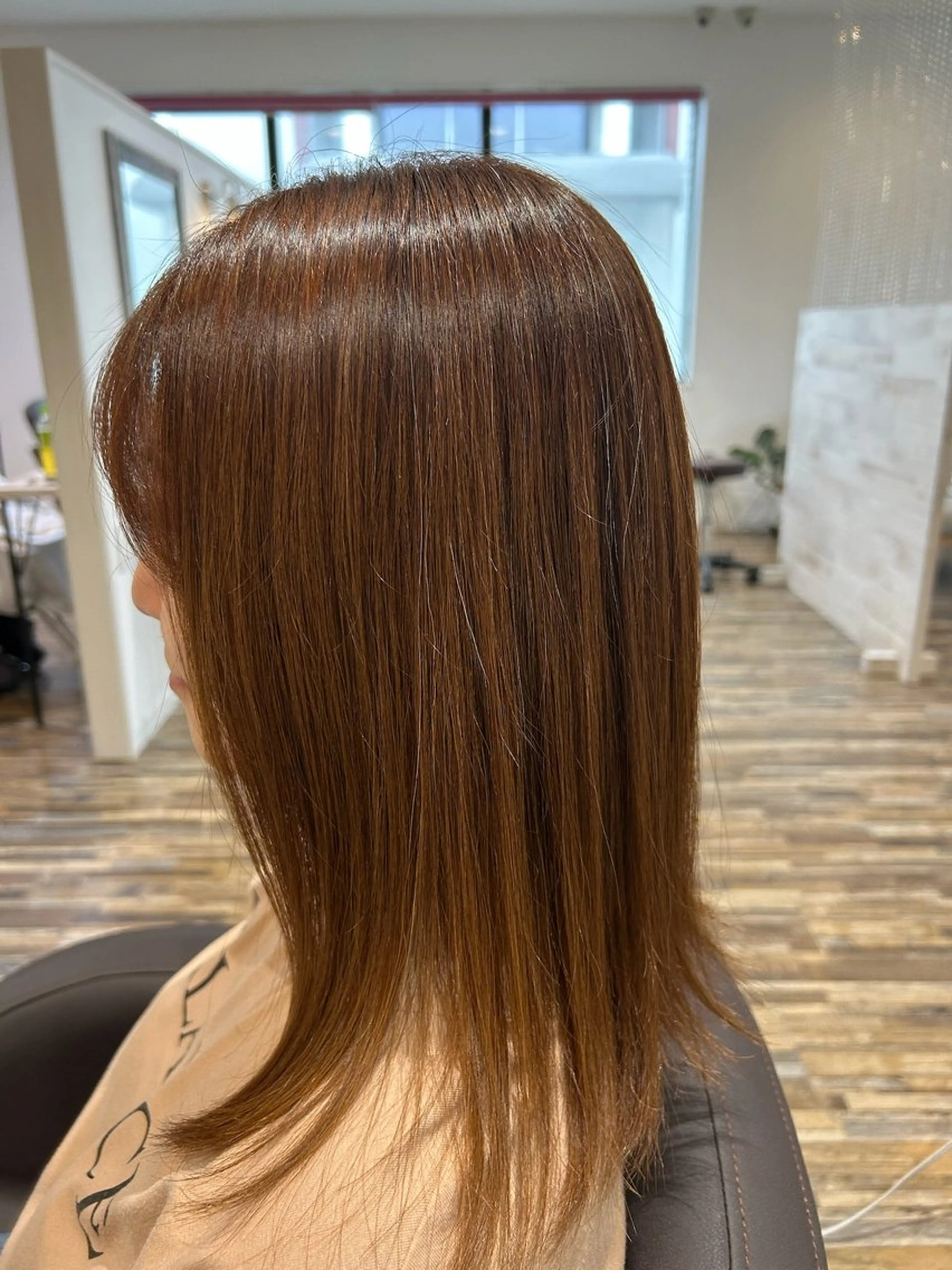 セミロング 縮毛矯正 高木 瑶子のヘアスタイル