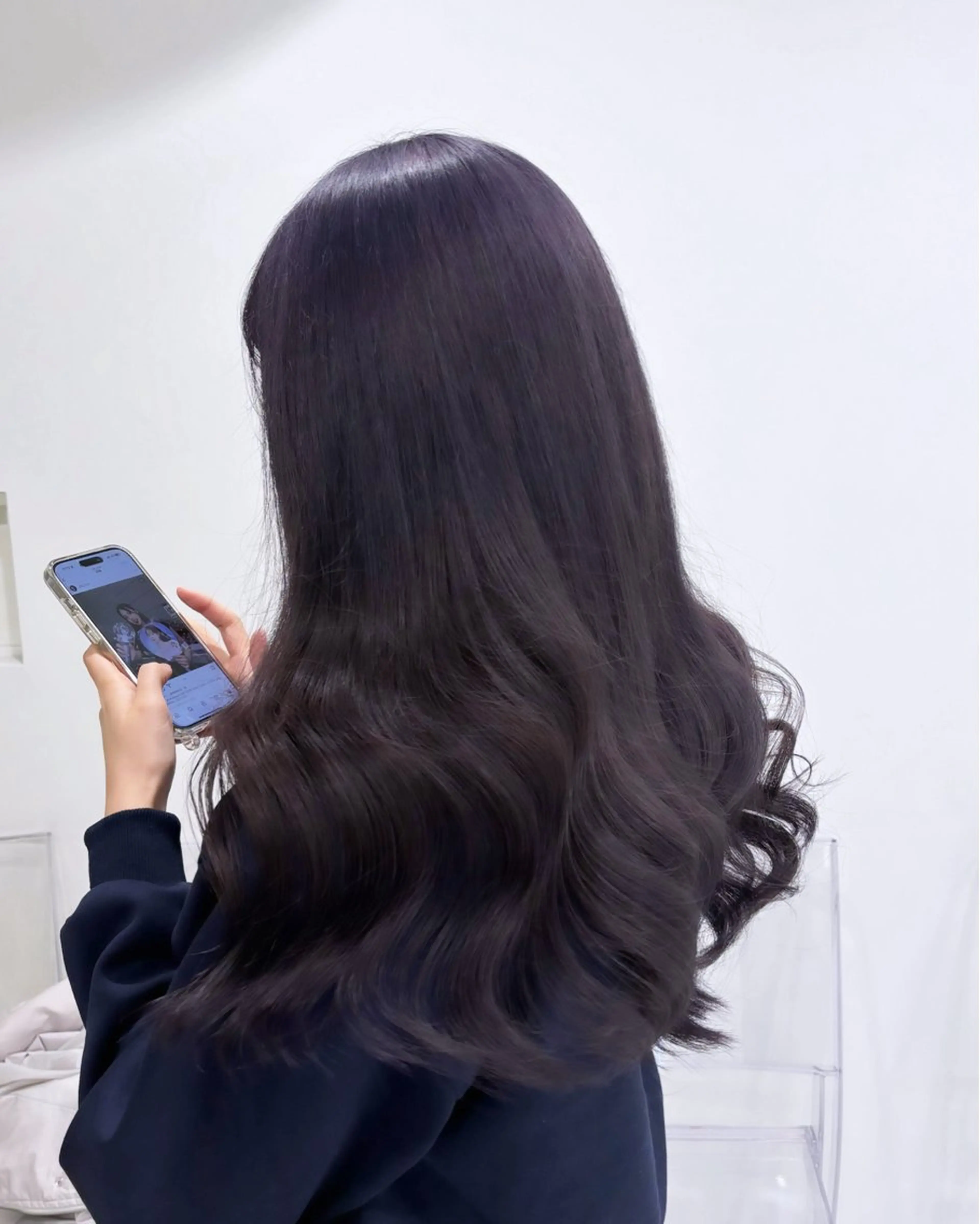 セミロング カラー 🩵色落ち可愛い 寒色カラー🩵のヘアスタイル