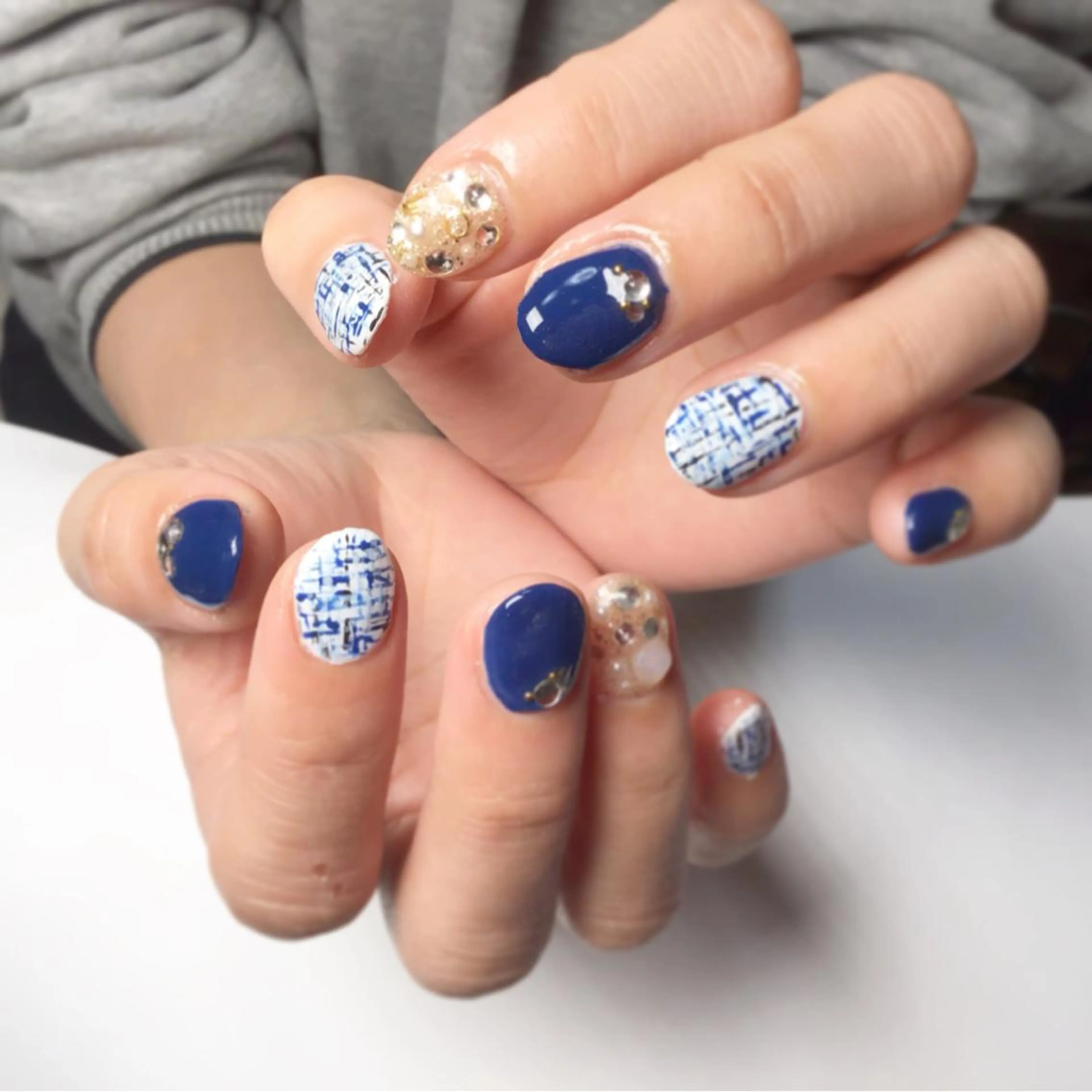 ネイル ブルー ラメ(グリッター) ツイードネイル 冬ネイル ハンドネイル gui amichanのネイルデザイン