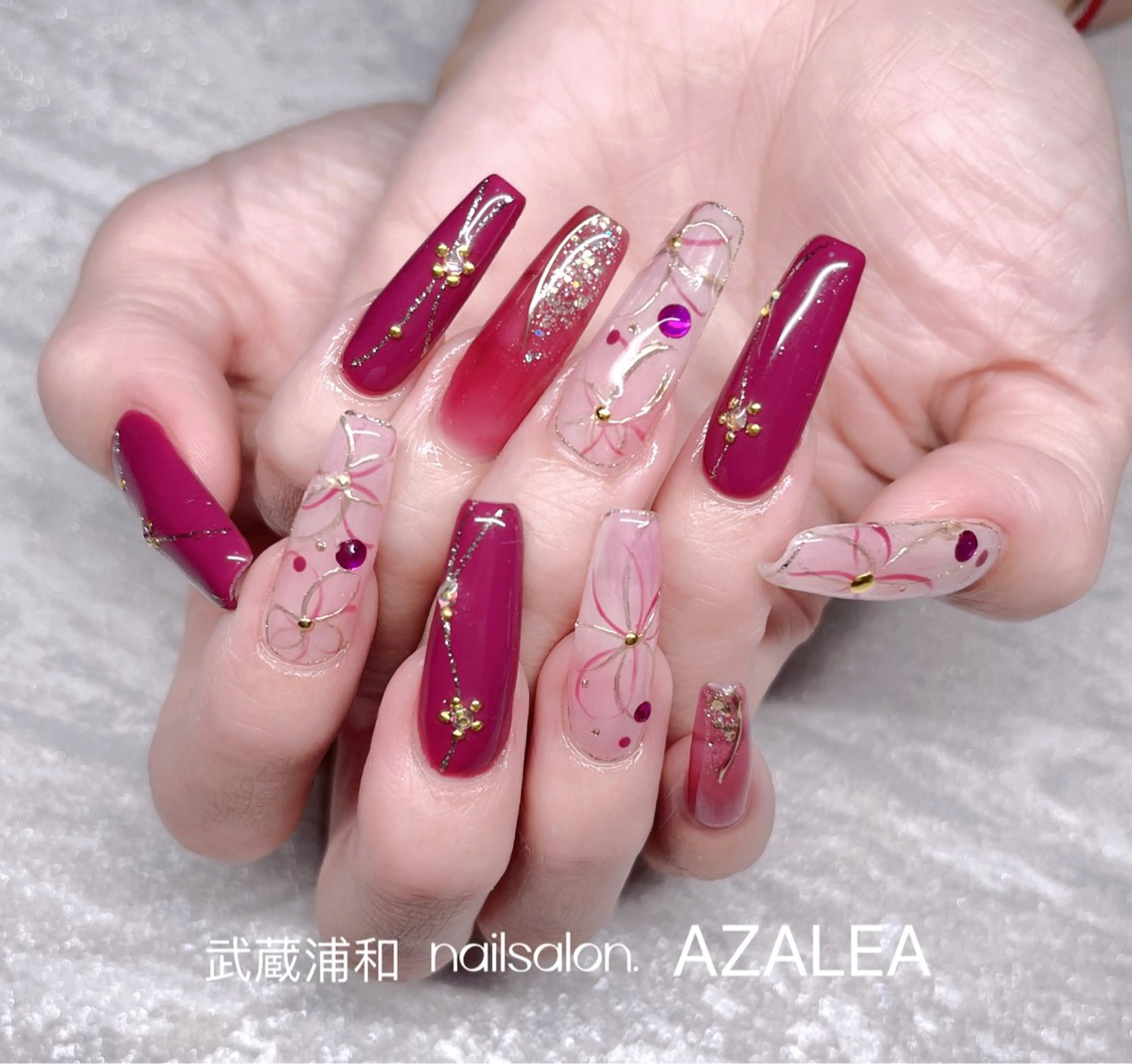 ネイル ハンドネイル R inのネイルデザイン