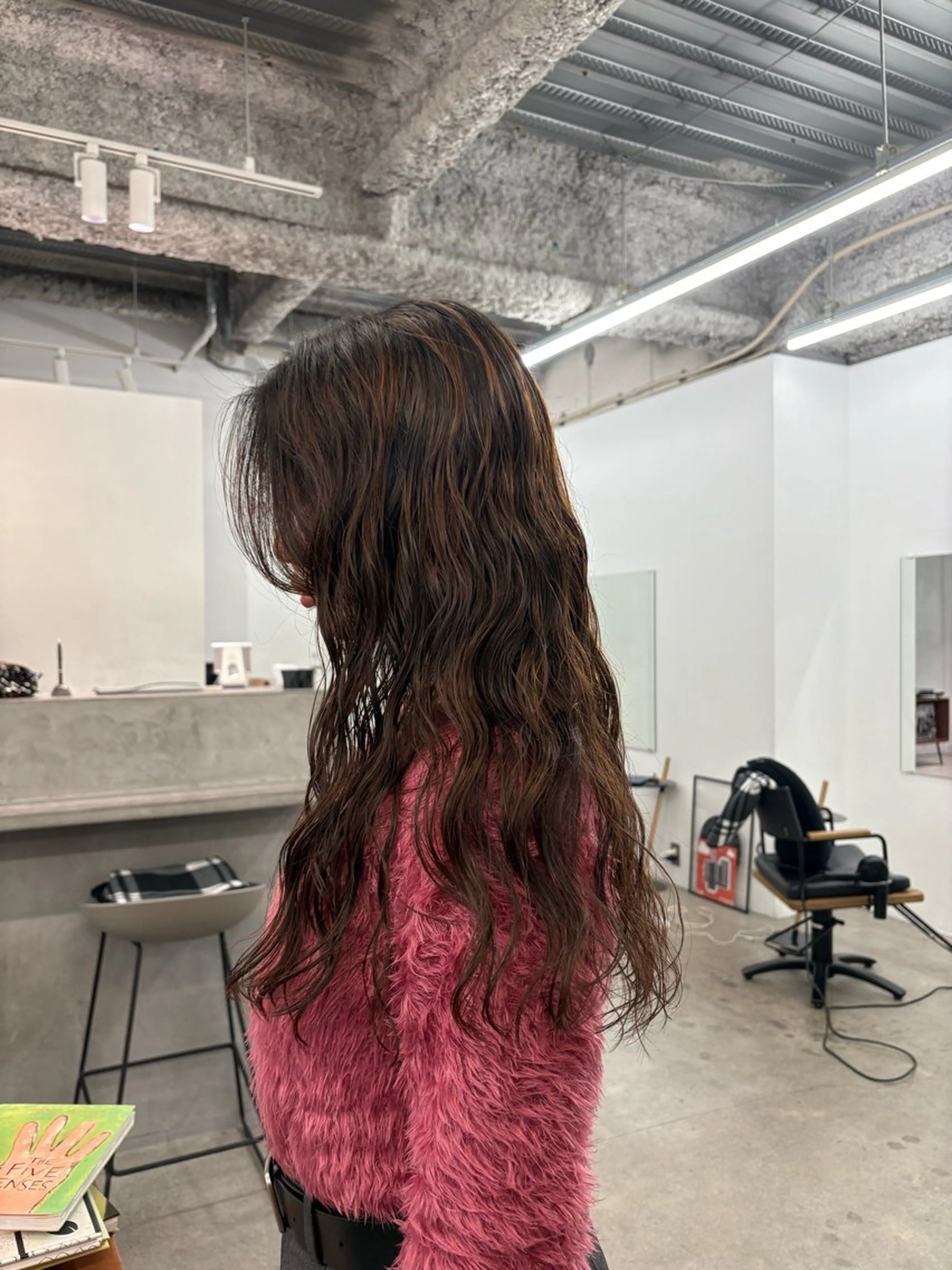 ロング パーマ パーマ×透明感カラー MIOのヘアスタイル