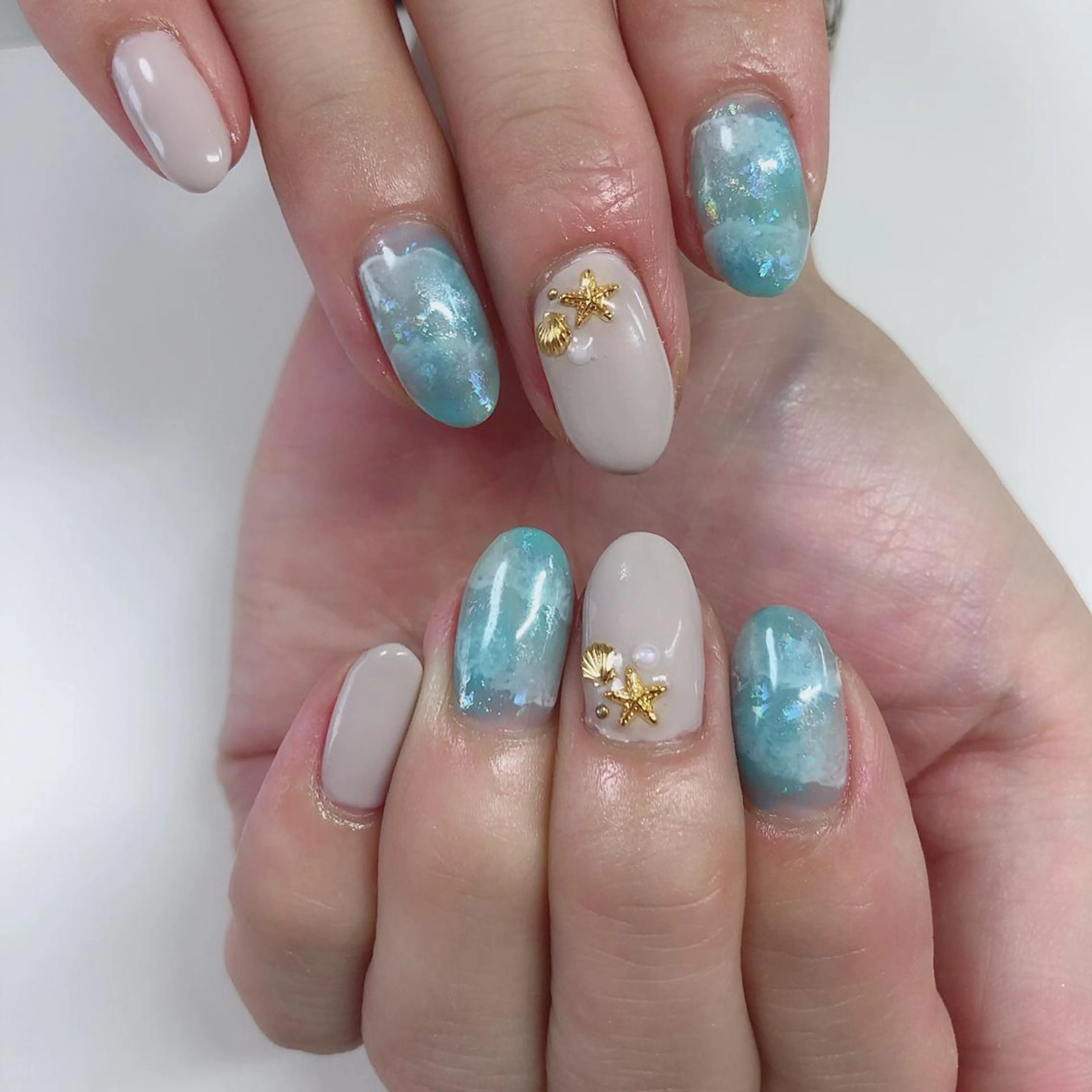 ネイル アートネイル 長さ出し フットネイル グリーン ニュアンスネイル Lily Roseスタッフ一同のマツエク・マツパデザイン