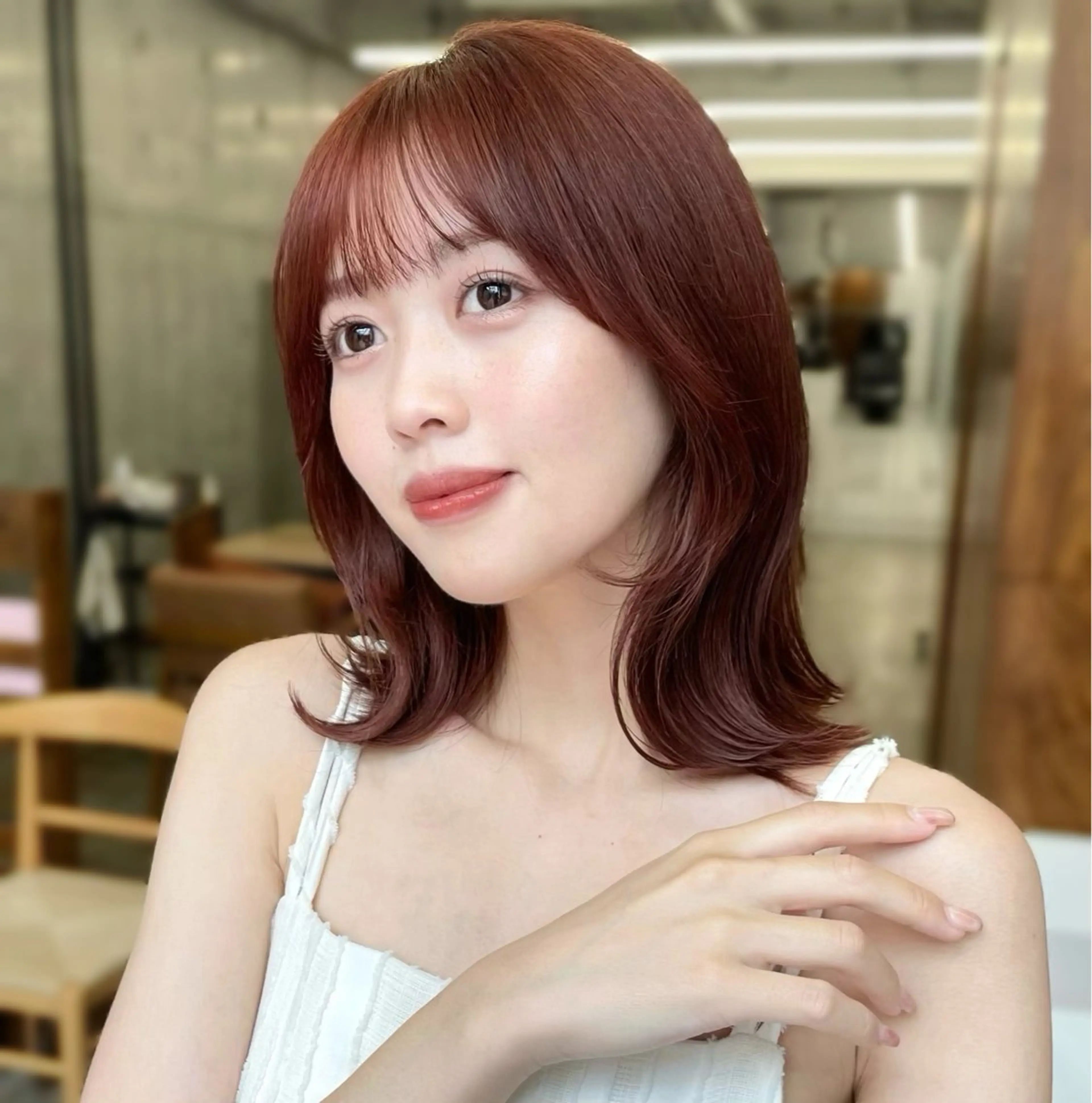 ミディアム カラー 盛れる顔周り /透明感/かりん🎀のヘアスタイル