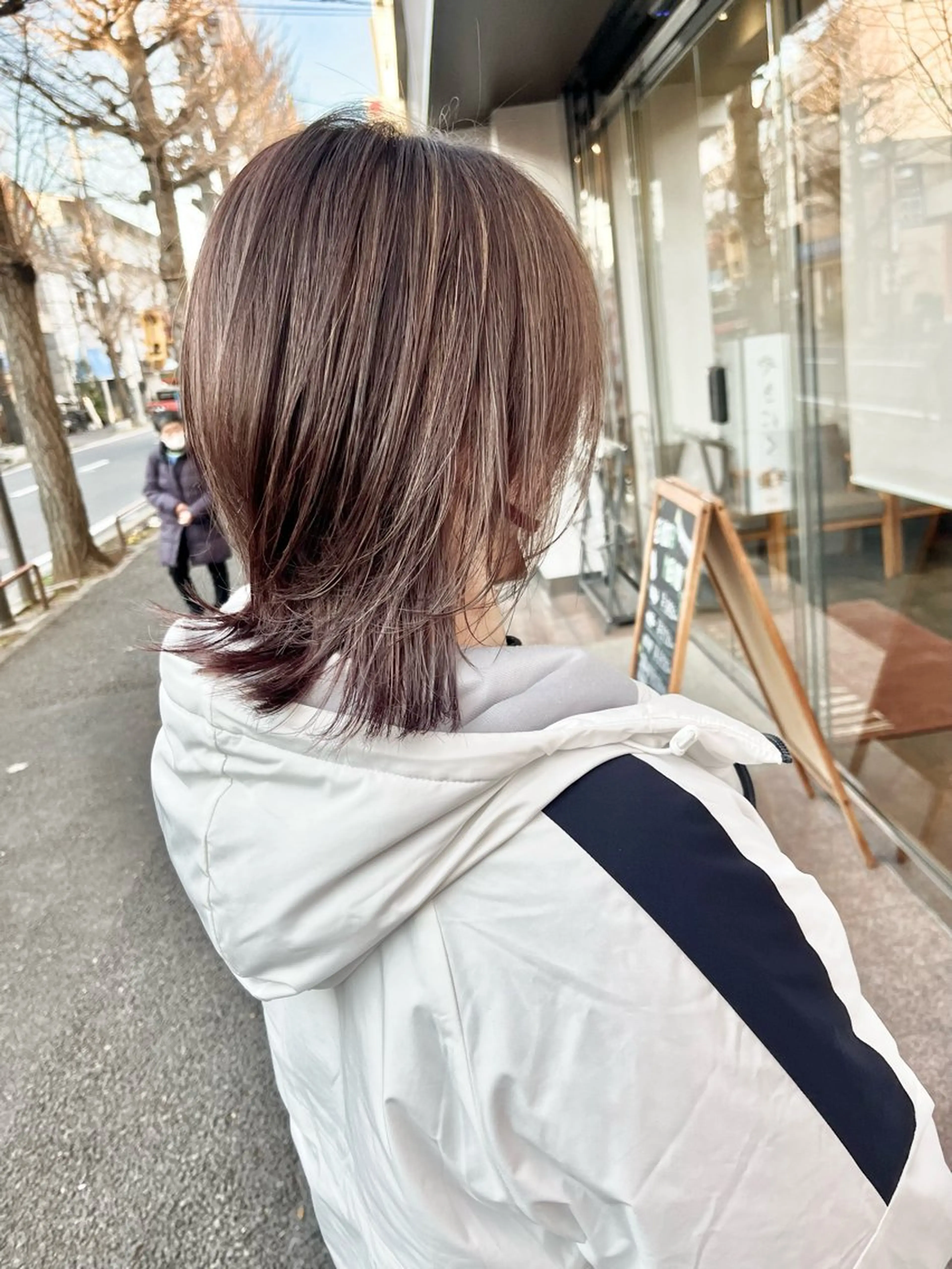 ミディアム カラー ボブレイヤー ハイライトカラー ボブ ハイライト レイヤーカット ヘアカラー トリートメント レイヤーカット🌈 透明感カラー🌷ﾕﾘのヘアスタイル