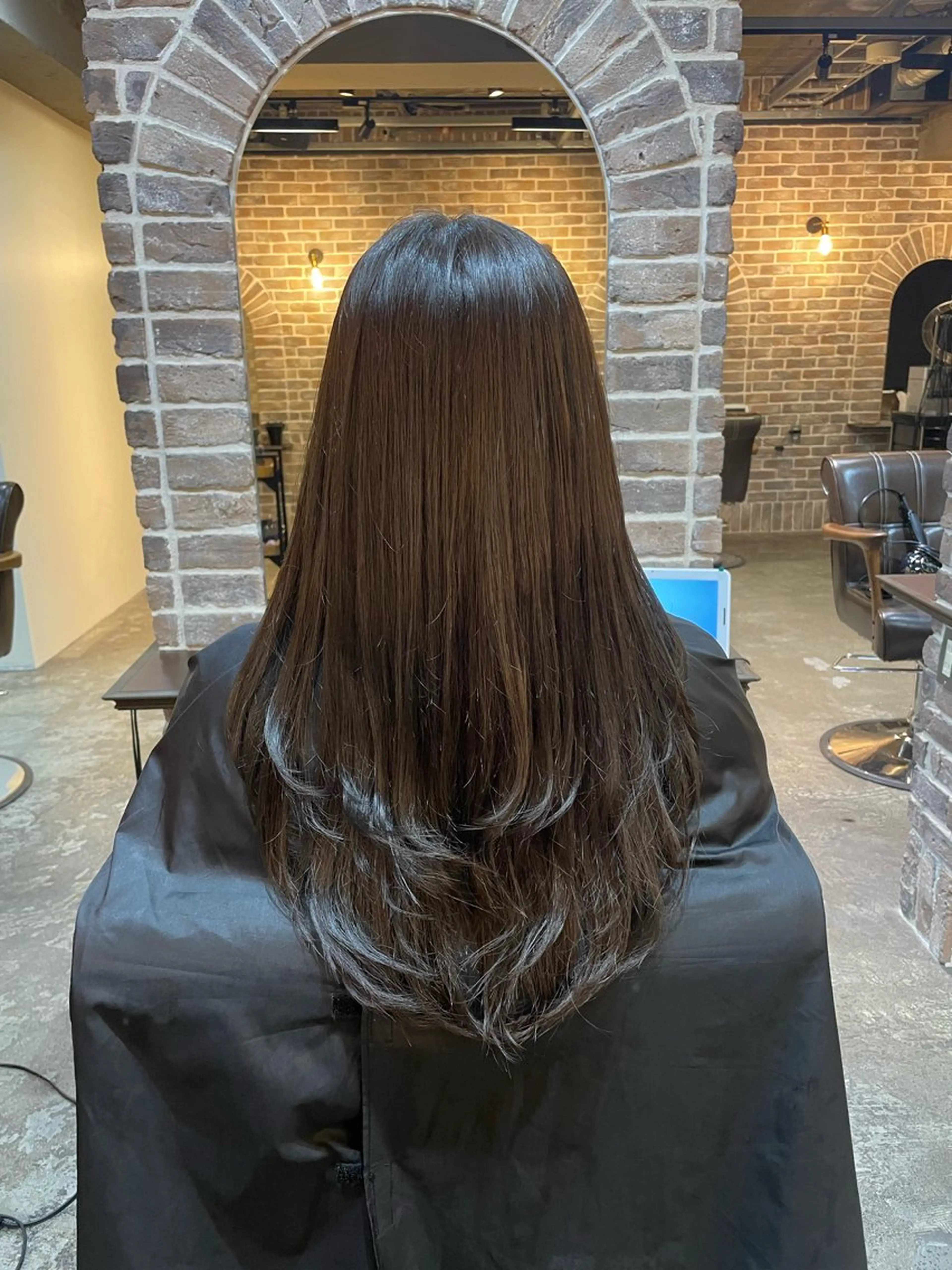 ロング カラー ロングレイヤー グレージュ レイヤーカット ロング 艶カラー/インナー /グラデ/大西小百合のヘアスタイル