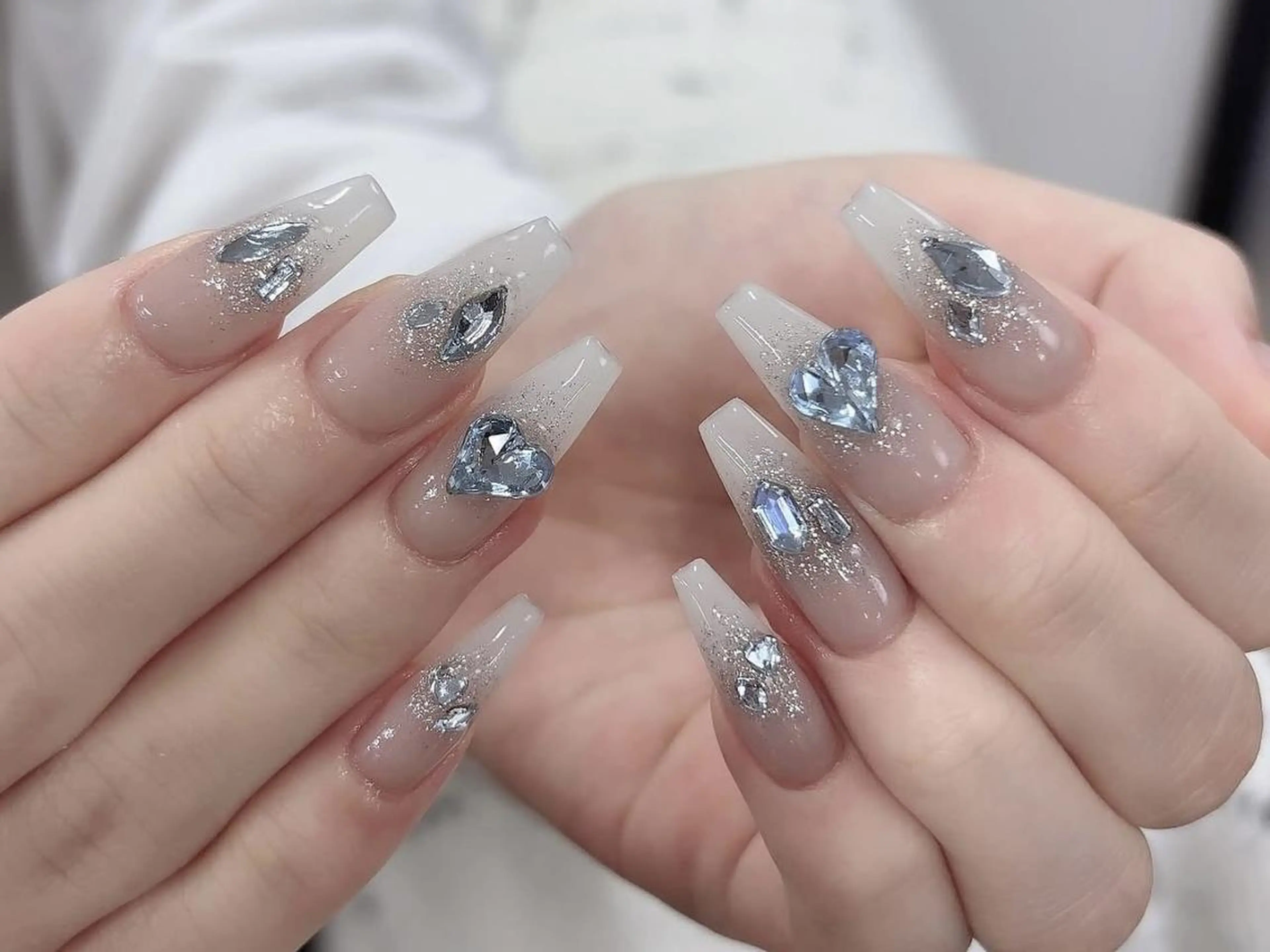 メンズ ネイル アートネイル フレンチネイル ジェルネイル キラキラネイル パラジェル Bloom kabukiのネイルデザイン