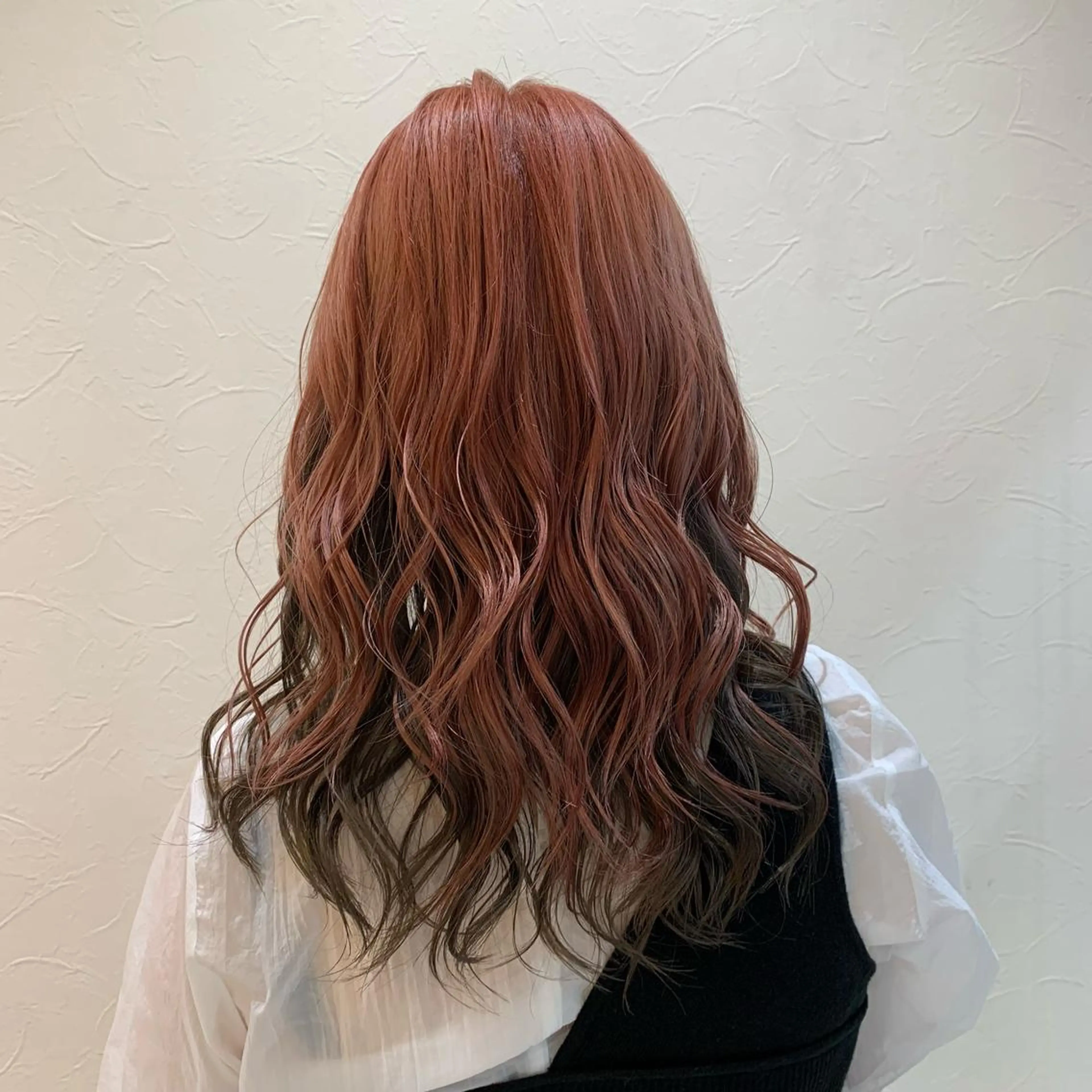 セミロング カラー ヘアカラー トリートメント 店長ハイトーンカラー 柞山史奈のヘアスタイル