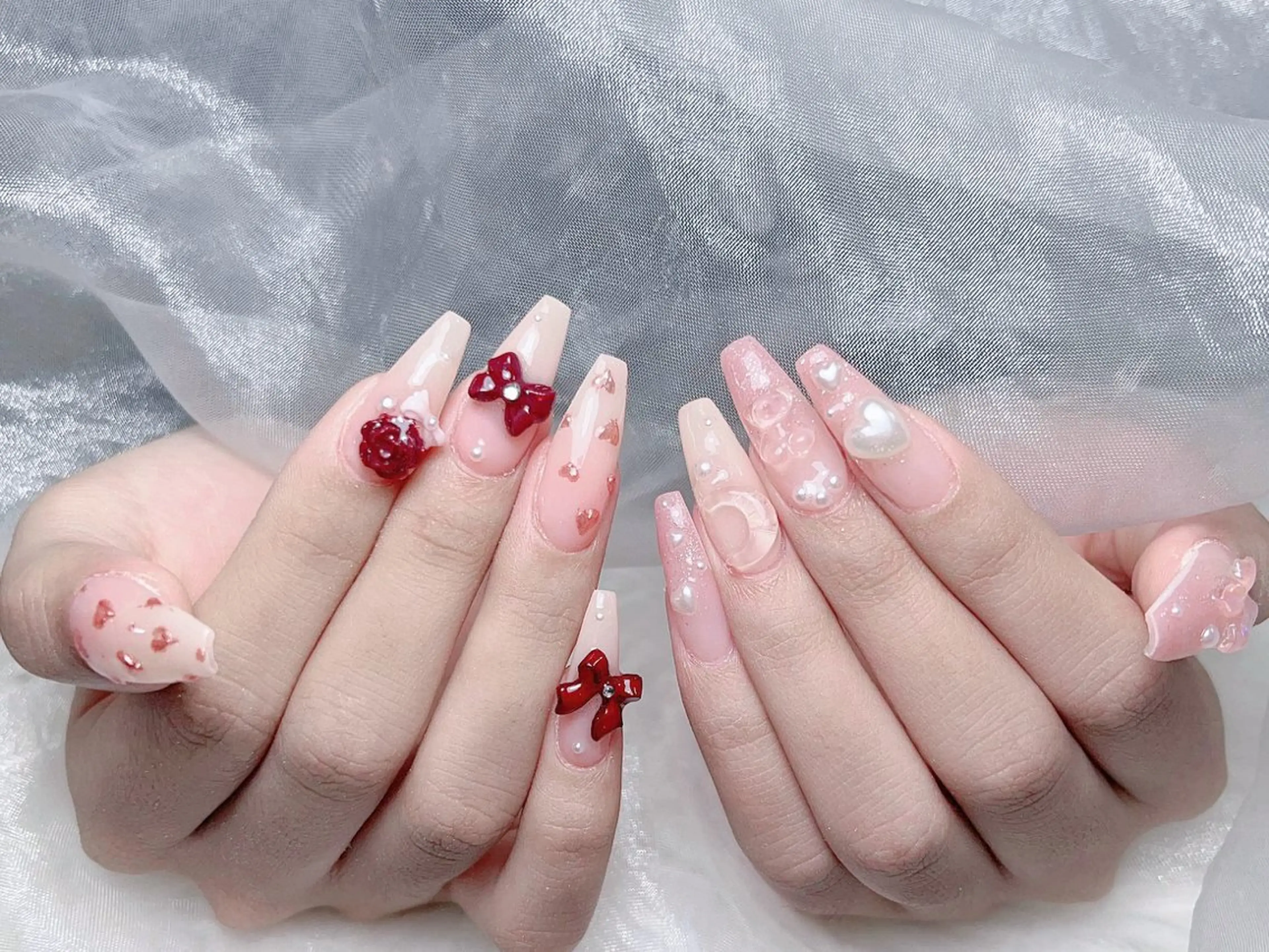 ネイル 成人式 ロングネイル マグネットネイル 大理石ネイル(マーブル) リボン ハンドネイル MoMoA Nail ネイル長さ出し専門店のネイルデザイン