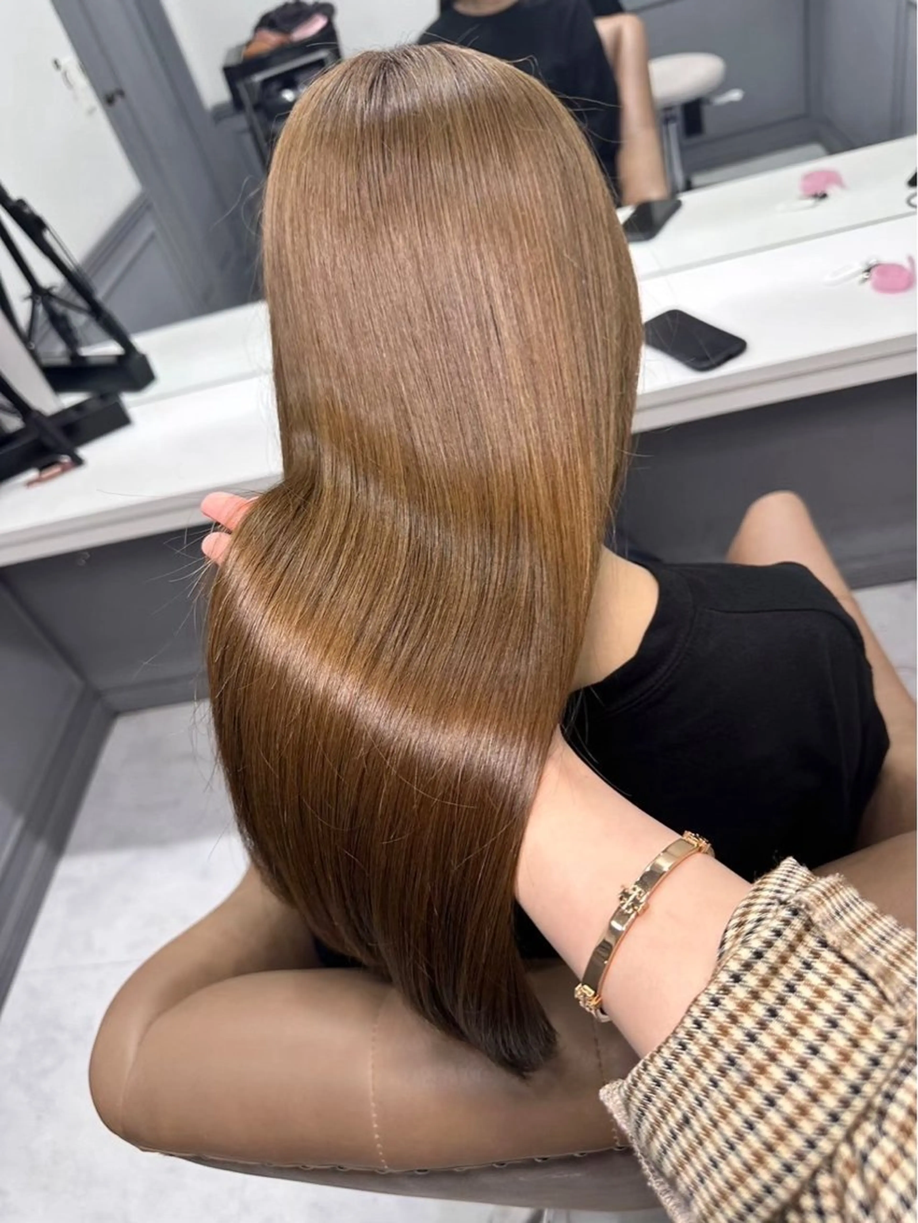 カラー ヘアカラー トリートメント 🦋REISA🦋 エクステ×ハイトーンのヘアスタイル