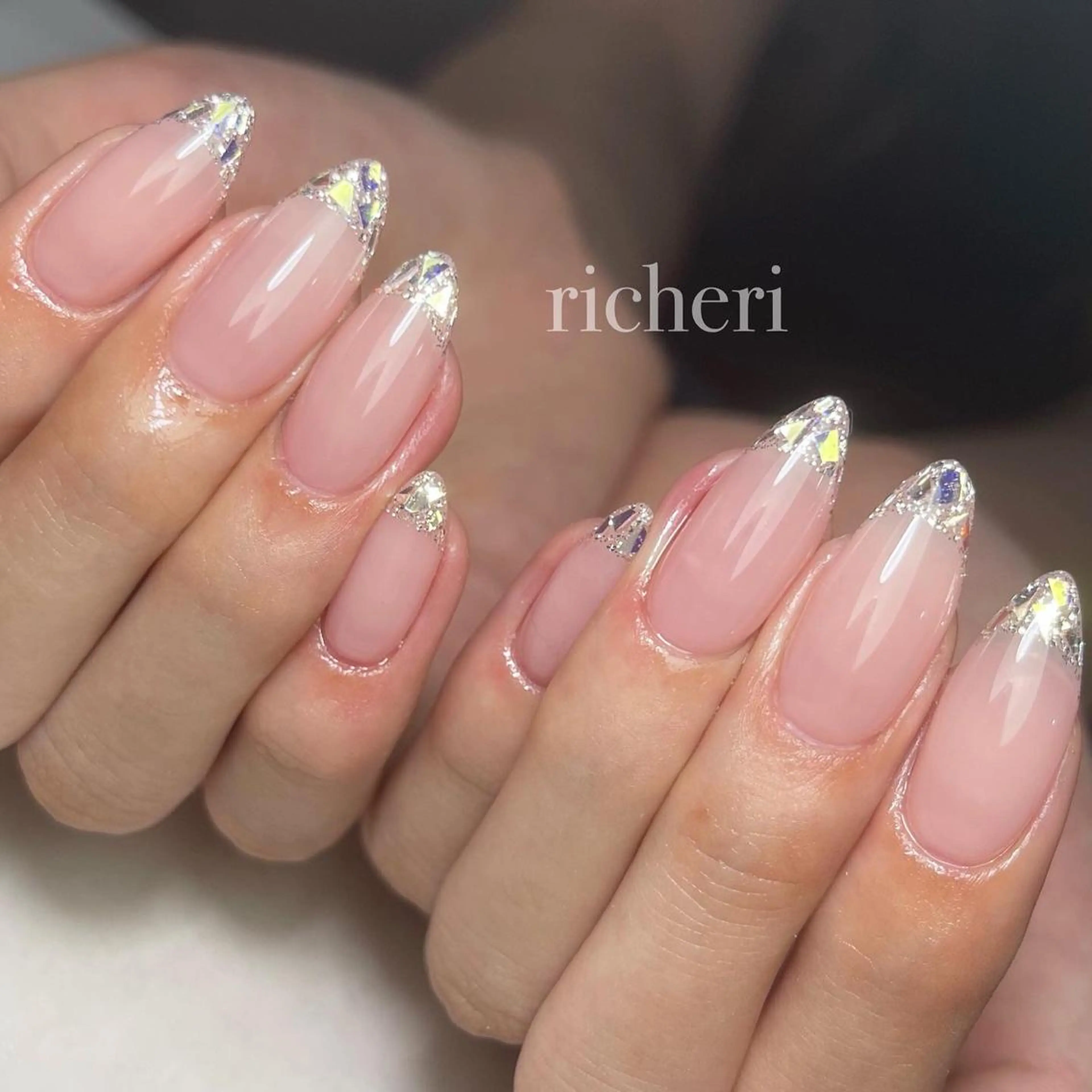 ミディアム ネイル ハンドネイル richeri beautyのエステ・リラクイメージ