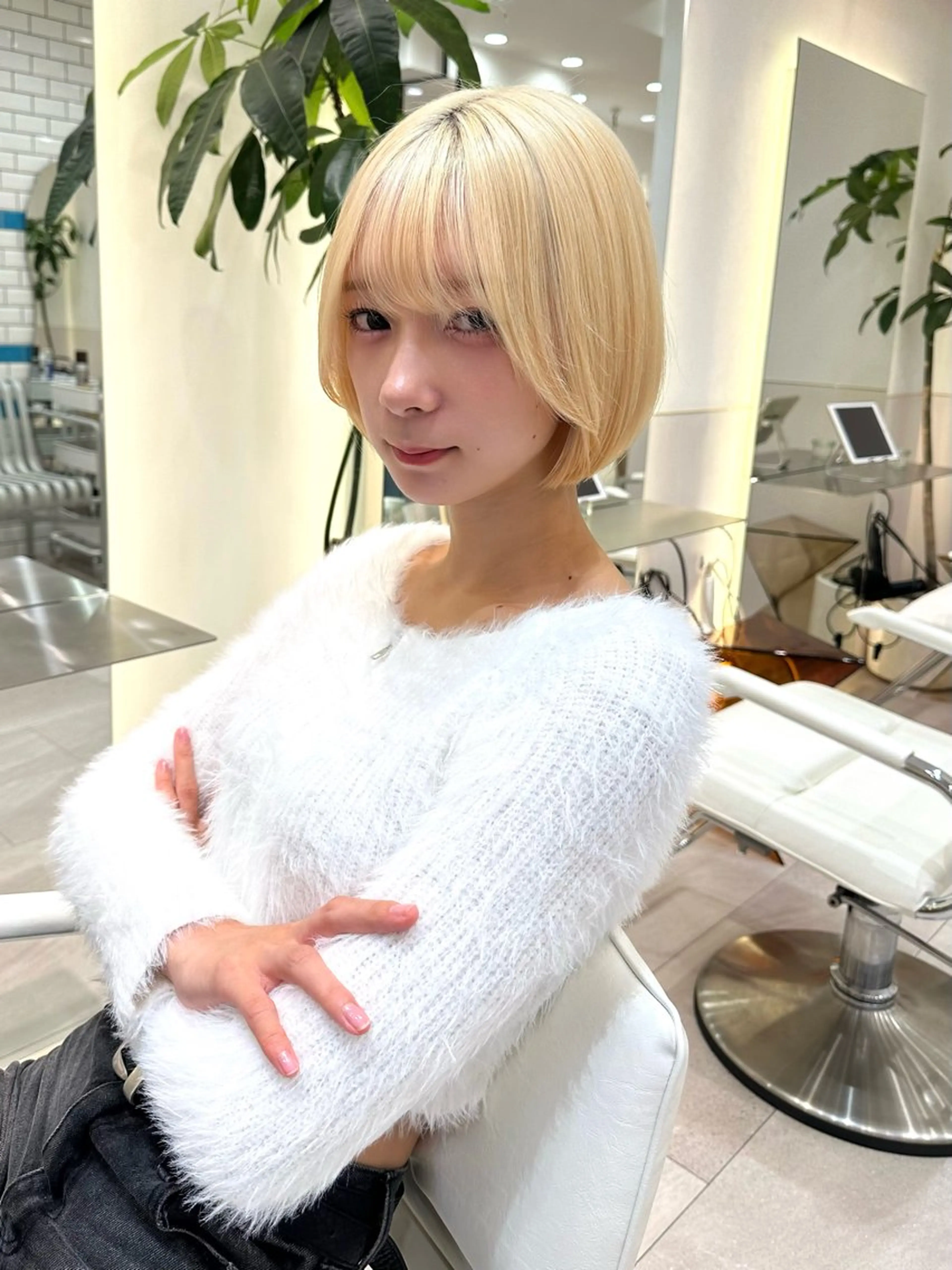 ミディアム カラー ショートボブ ミディアムパーマ バレイヤージュ ベージュカラー ブリーチ カット ヘアカラー トリートメント 新宿/髪質改善/ボブ 韓国レイヤー大重聖斗のヘアスタイル