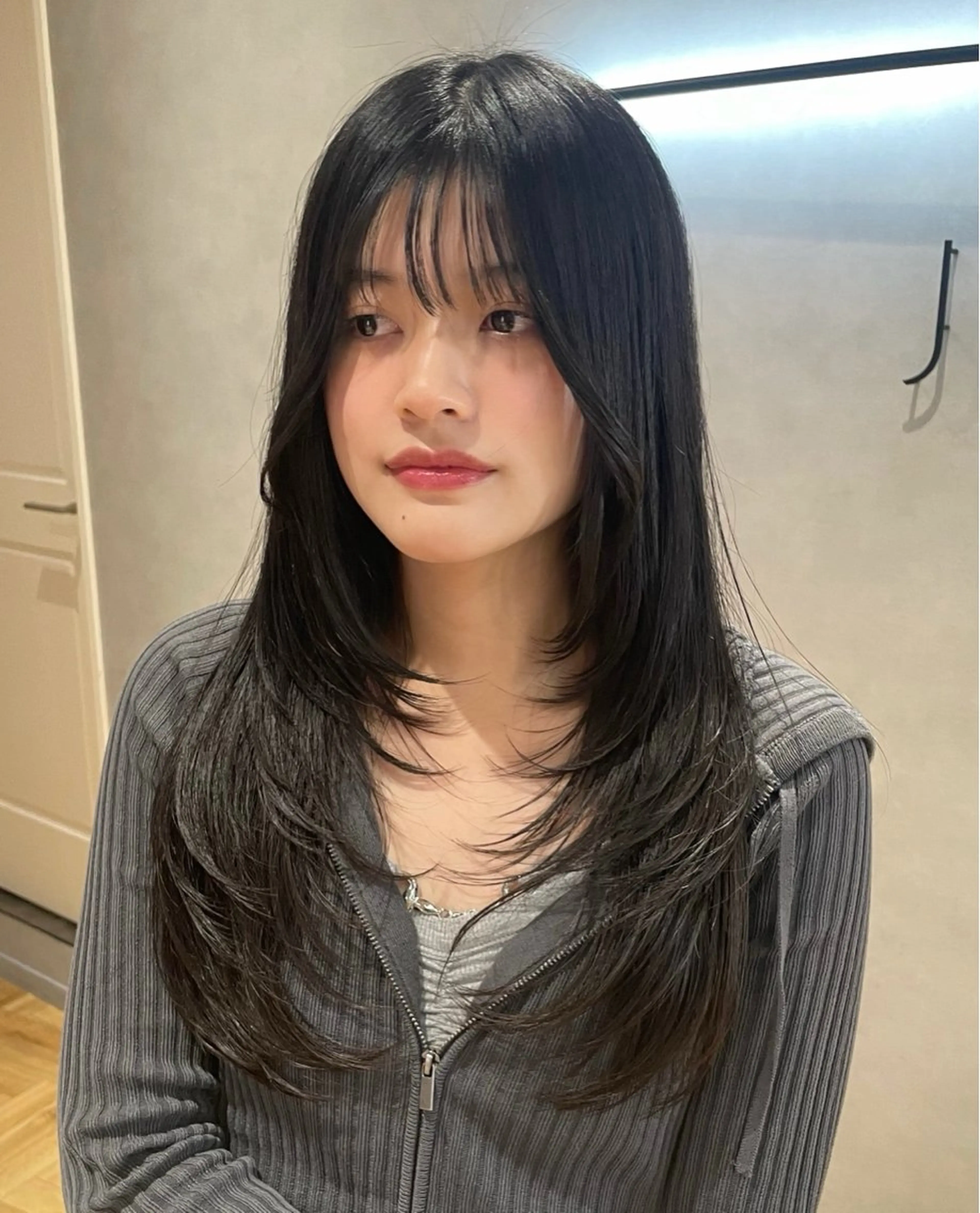 ロング レイヤーカット カット 樋口 美咲のヘアスタイル