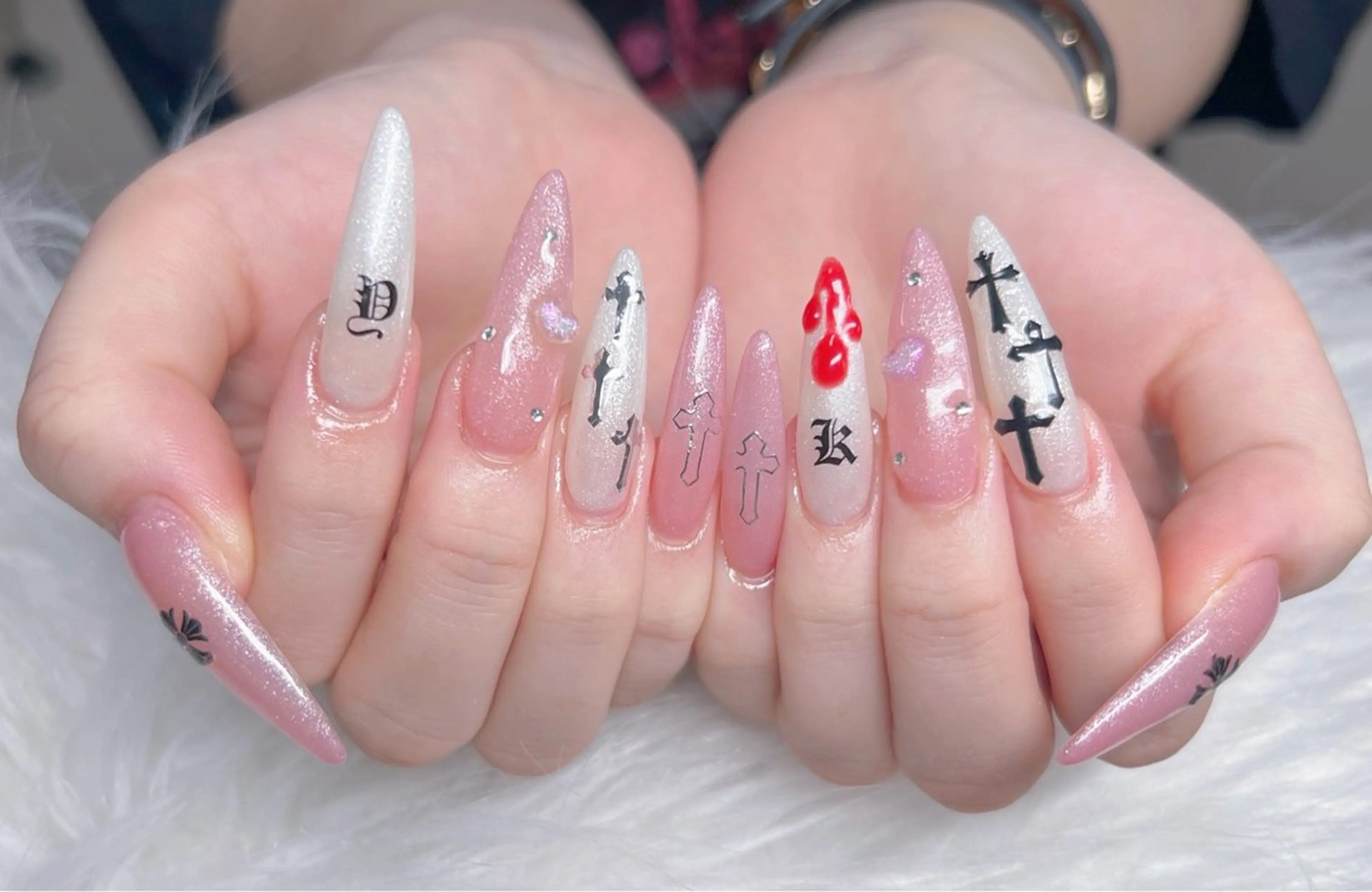 ネイル アートネイル オーロラネイル チークネイル 長さ出し フットネイル Miya _nailのネイルデザイン