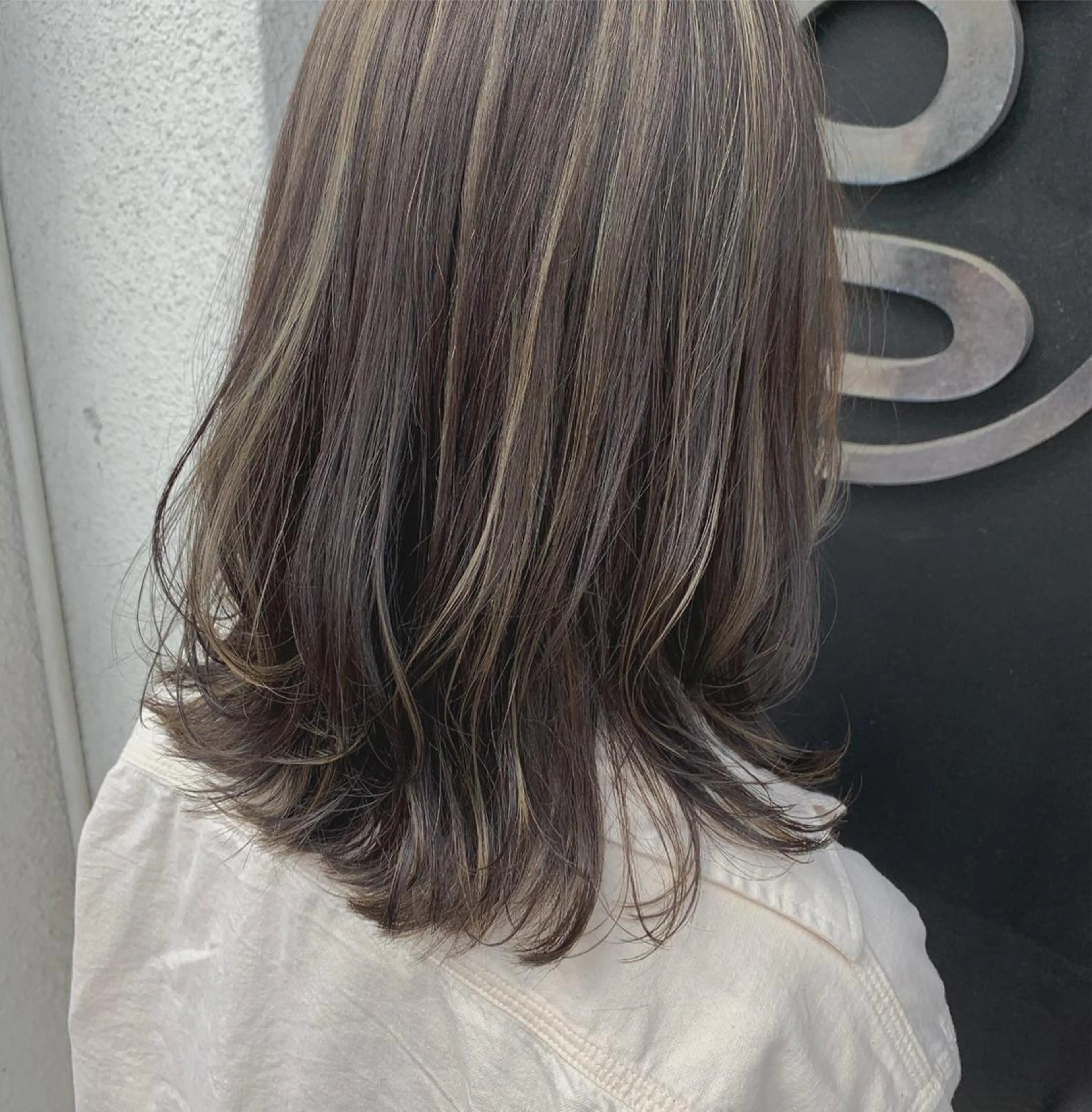 ミディアム カラー グレージュ ハイライトカラー ハイライト カット ヘアカラー トリートメント 萌花　moeka /韓国/レイヤーのヘアスタイル