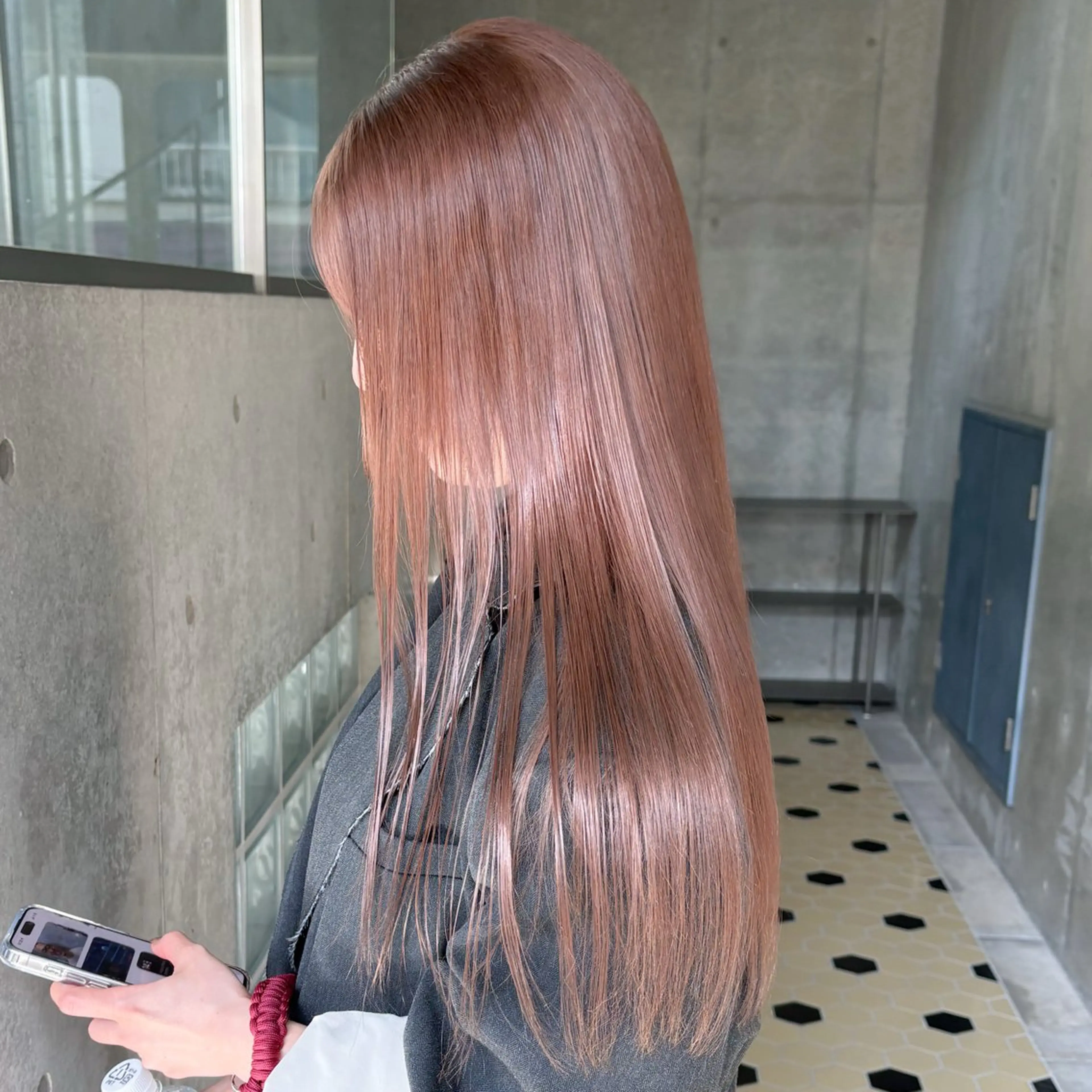 ロング ヘアカラー ハラミユウ🪞透け感 ブラウンベージュ🪞のヘアスタイル