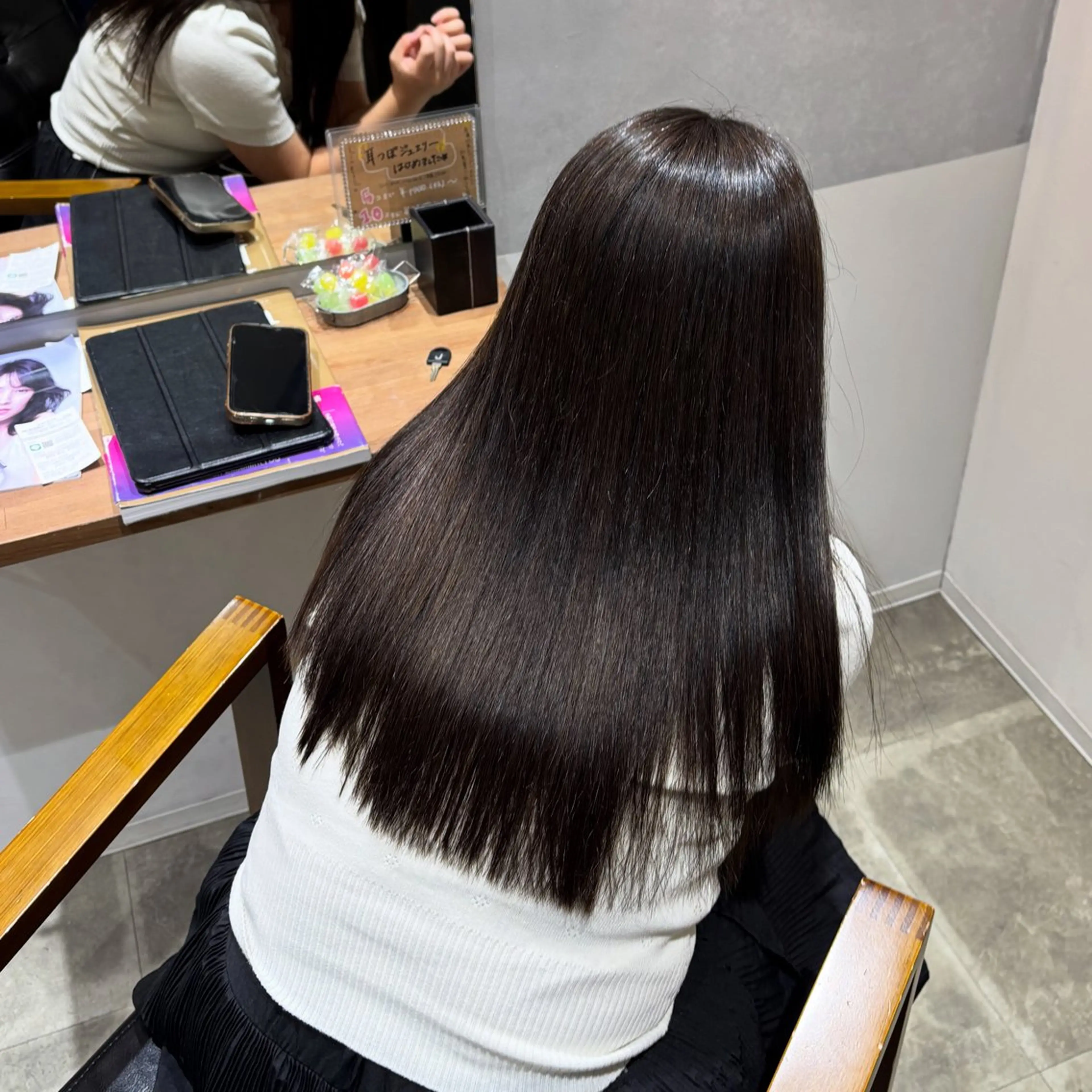 ロング カラー オリーブカラー 田村 愛彩のヘアスタイル