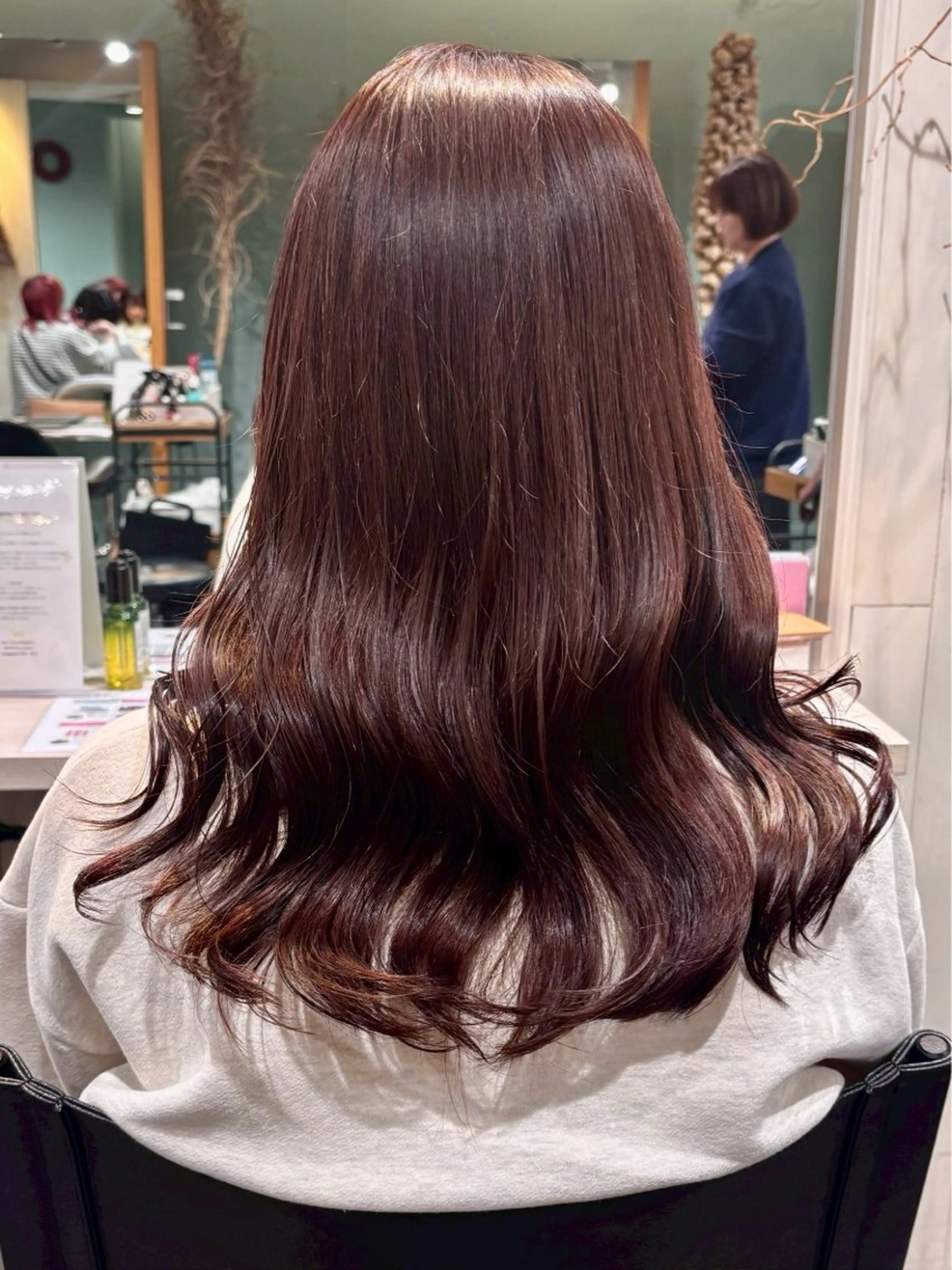 セミロング カット ヘアカラー 表参道 AVEDA 高橋亘輝のヘアスタイル